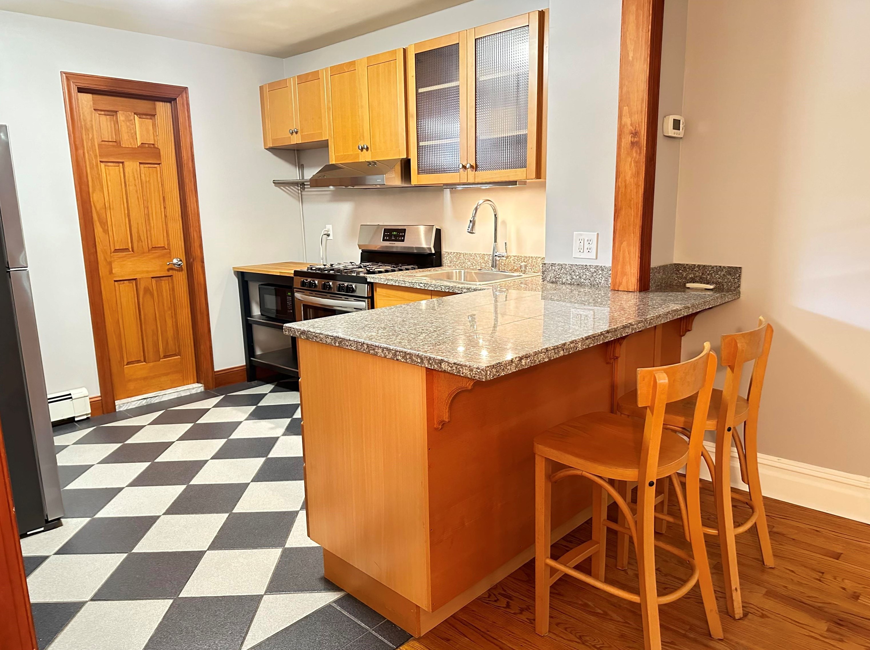 365 2nd St #2, Jersey City, NJ 07302