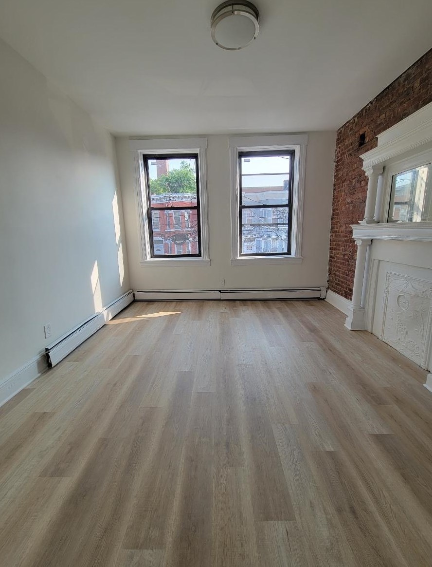63 Oak St #2a, Jersey City, NJ 07304