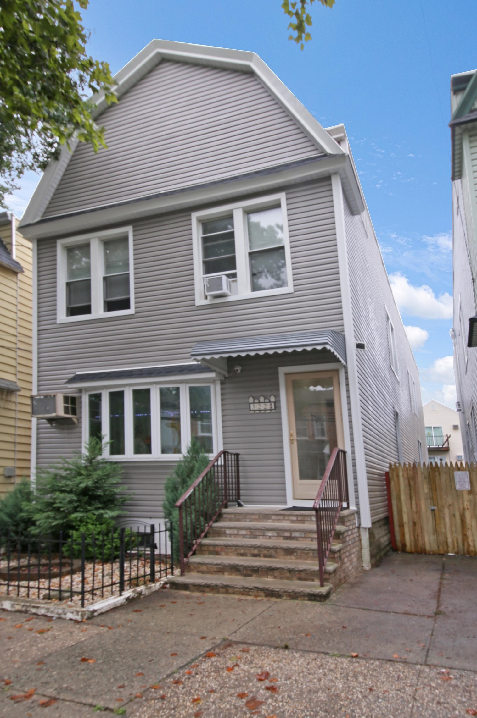 322 Virginia Ave, Jersey City, NJ 07304-1449