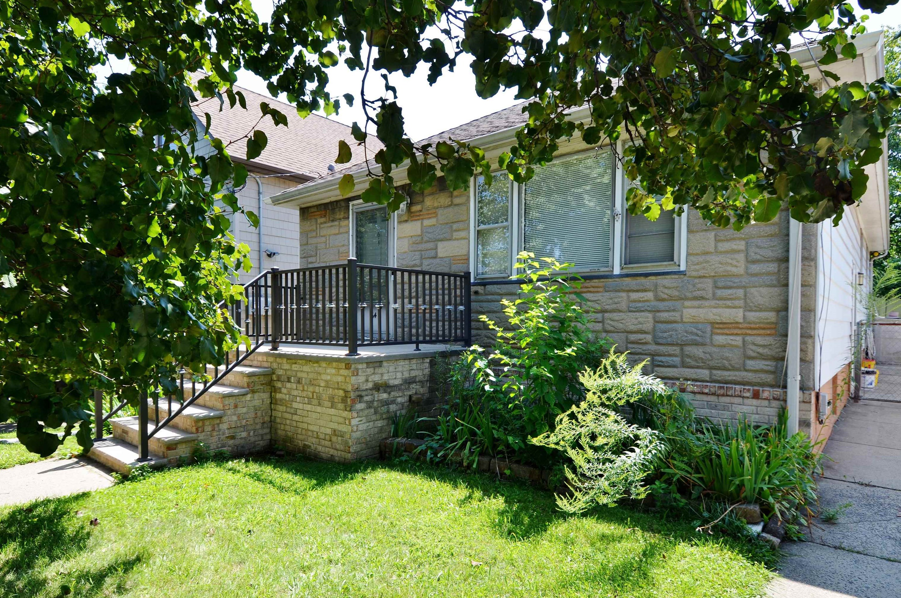 64 W 57th St, Bayonne, NJ 07002