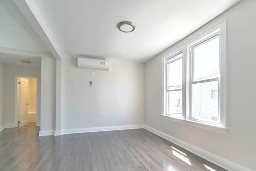 27 Lincoln St, Jersey City, NJ 07307-2939