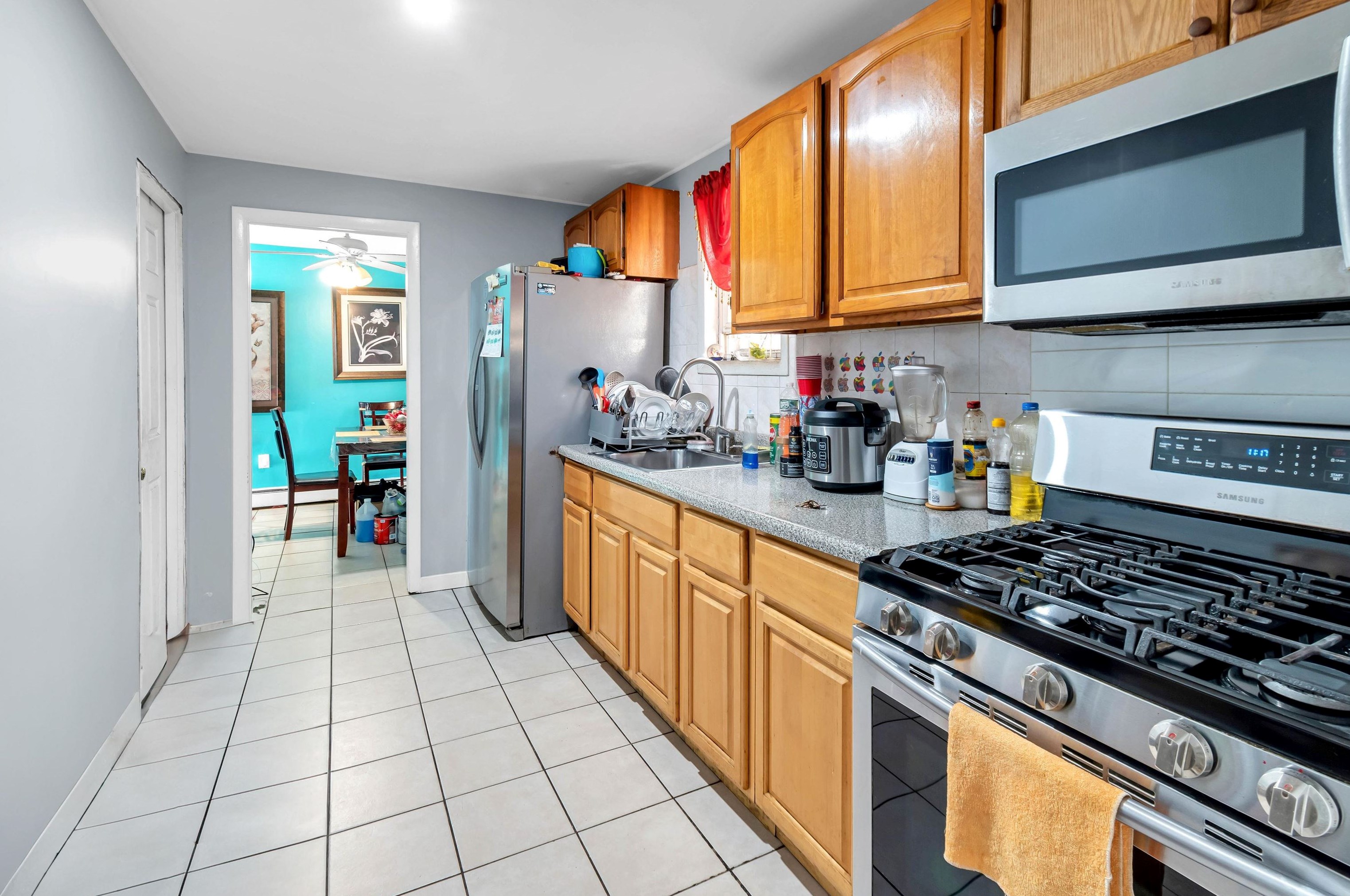 551 41st St, Union City, NJ 07087