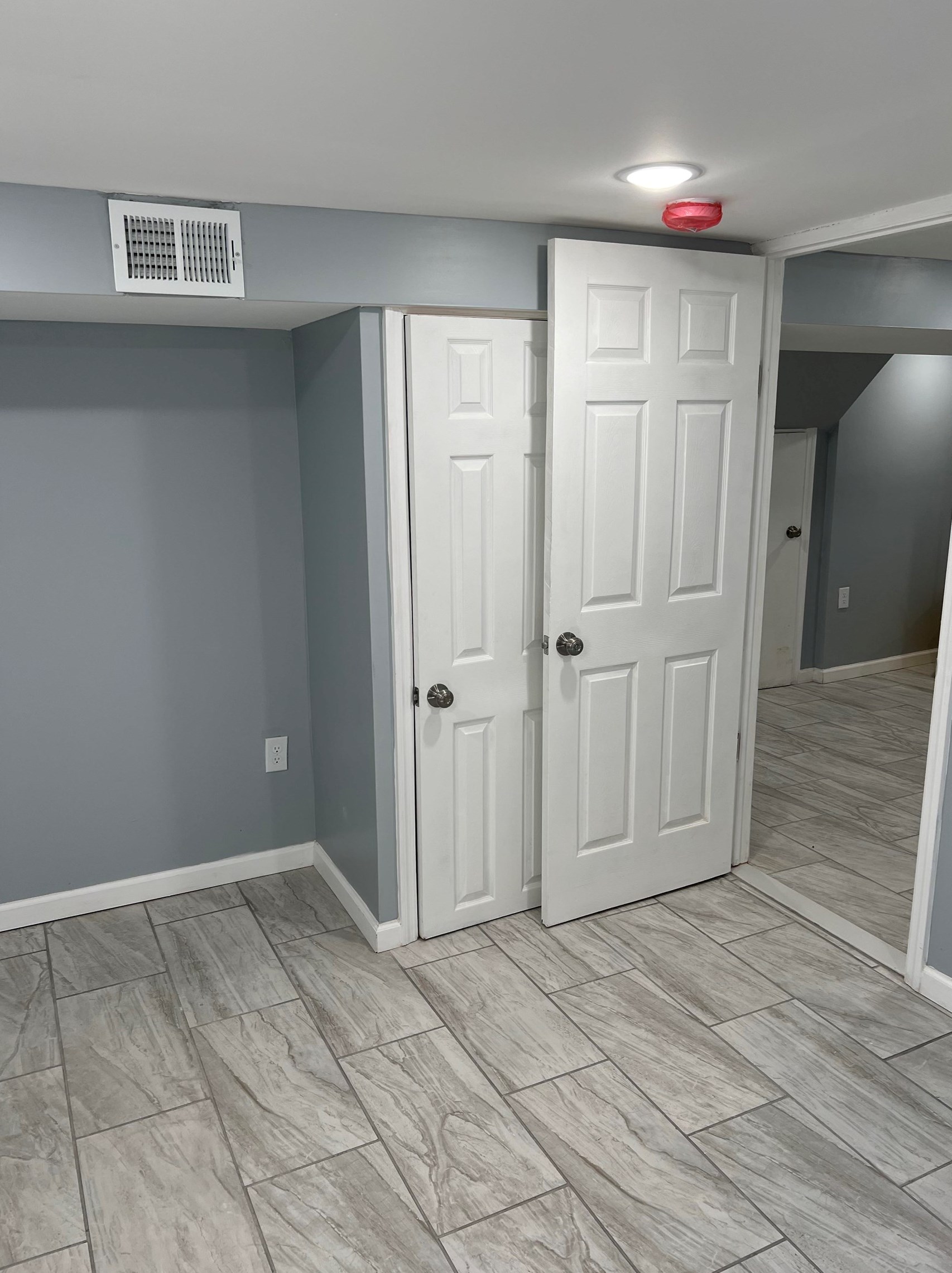 153 Danforth Ave, Jersey City NJ  07305-2627 exterior