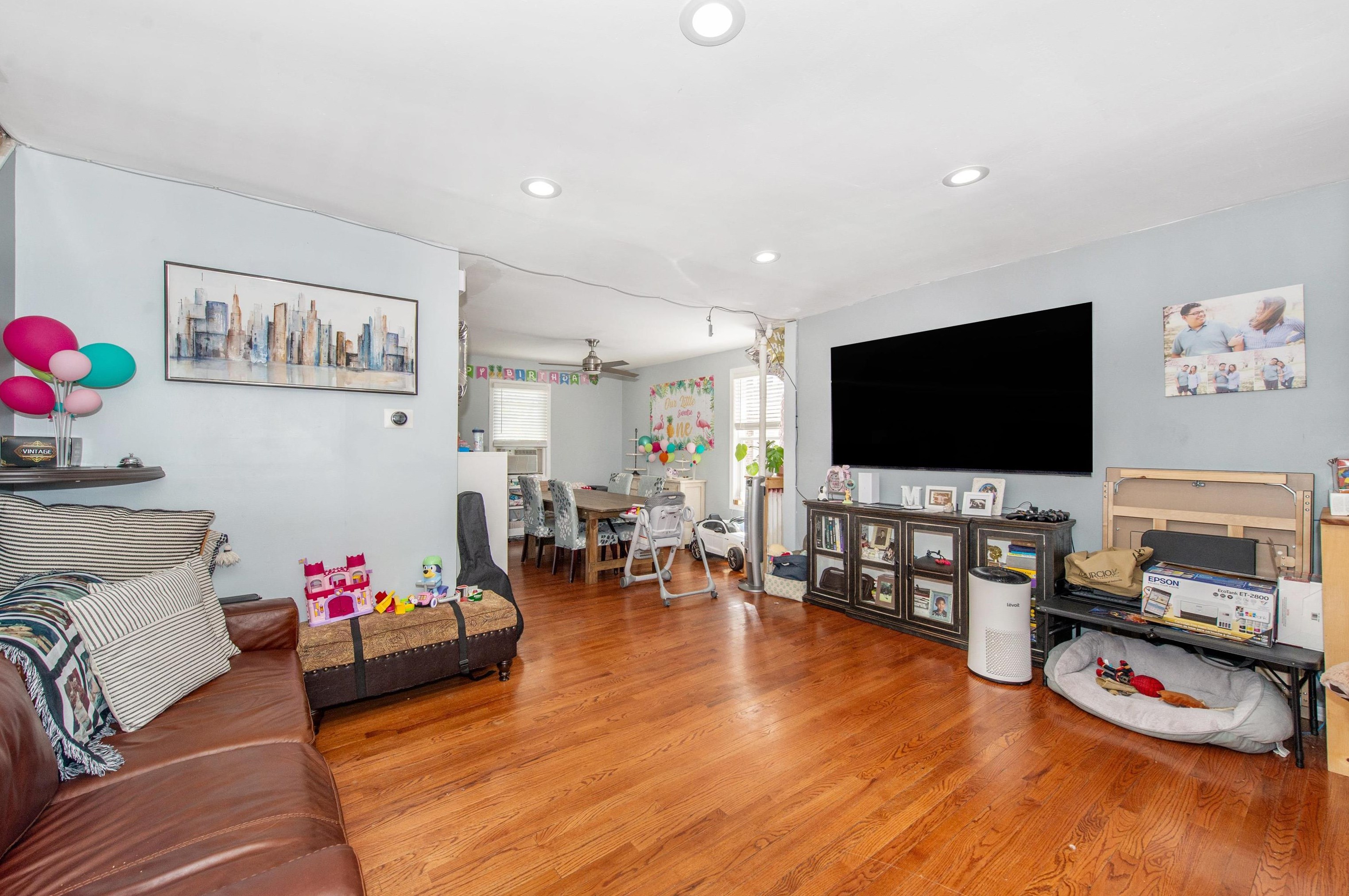 264 Davis Ave, Kearny NJ 07032-3402 exterior