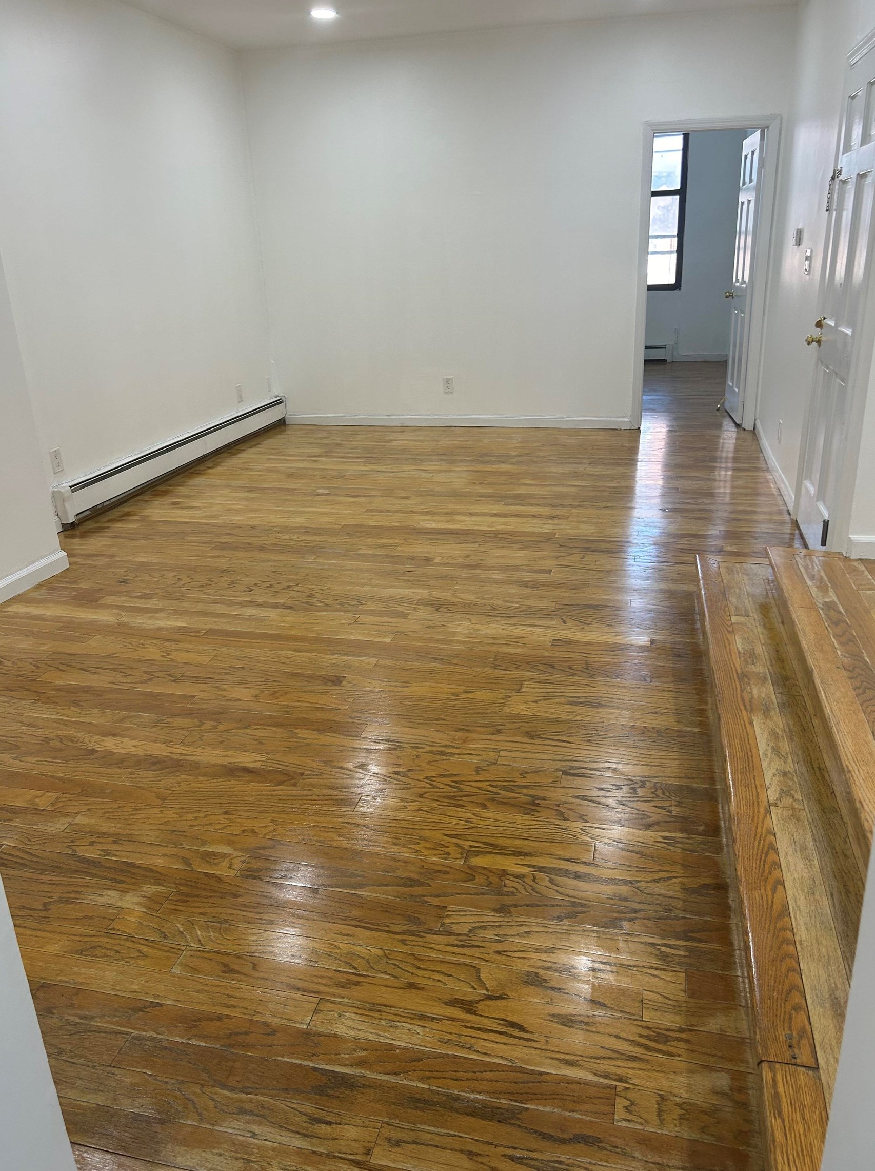 244 Grove St, Jersey City, NJ 07302-3627