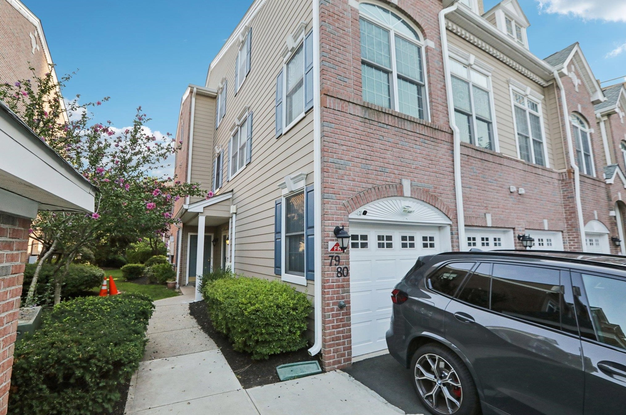80 Lydia Dr #80, West New York, NJ 07093