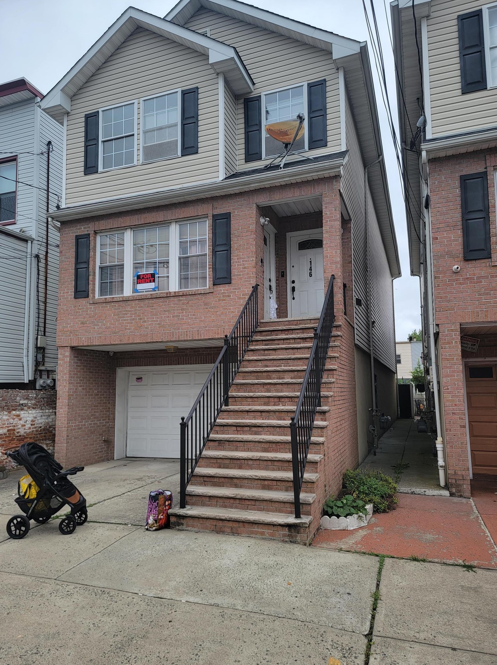 146 Linden Ave #1, Jersey City, NJ 07305