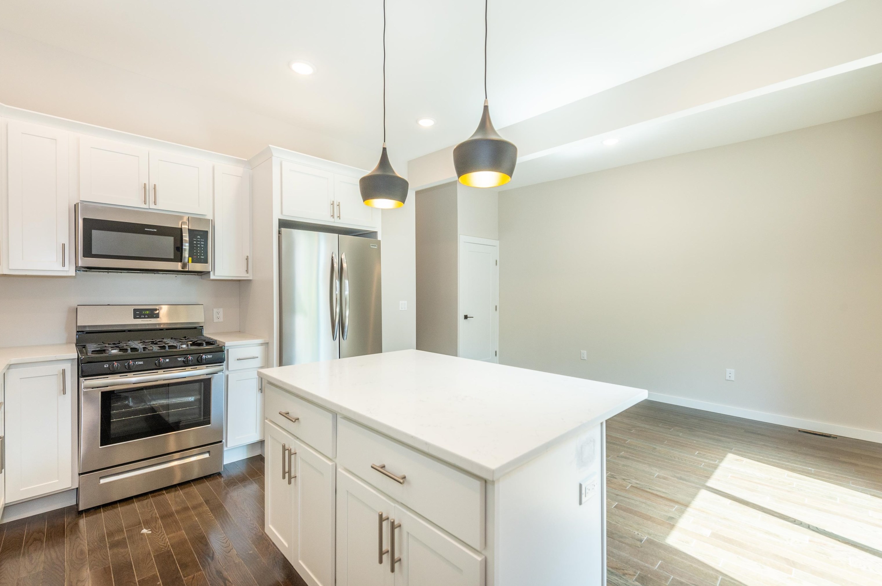 2212 Palisade Ave, Union City NJ  07086-4517 exterior