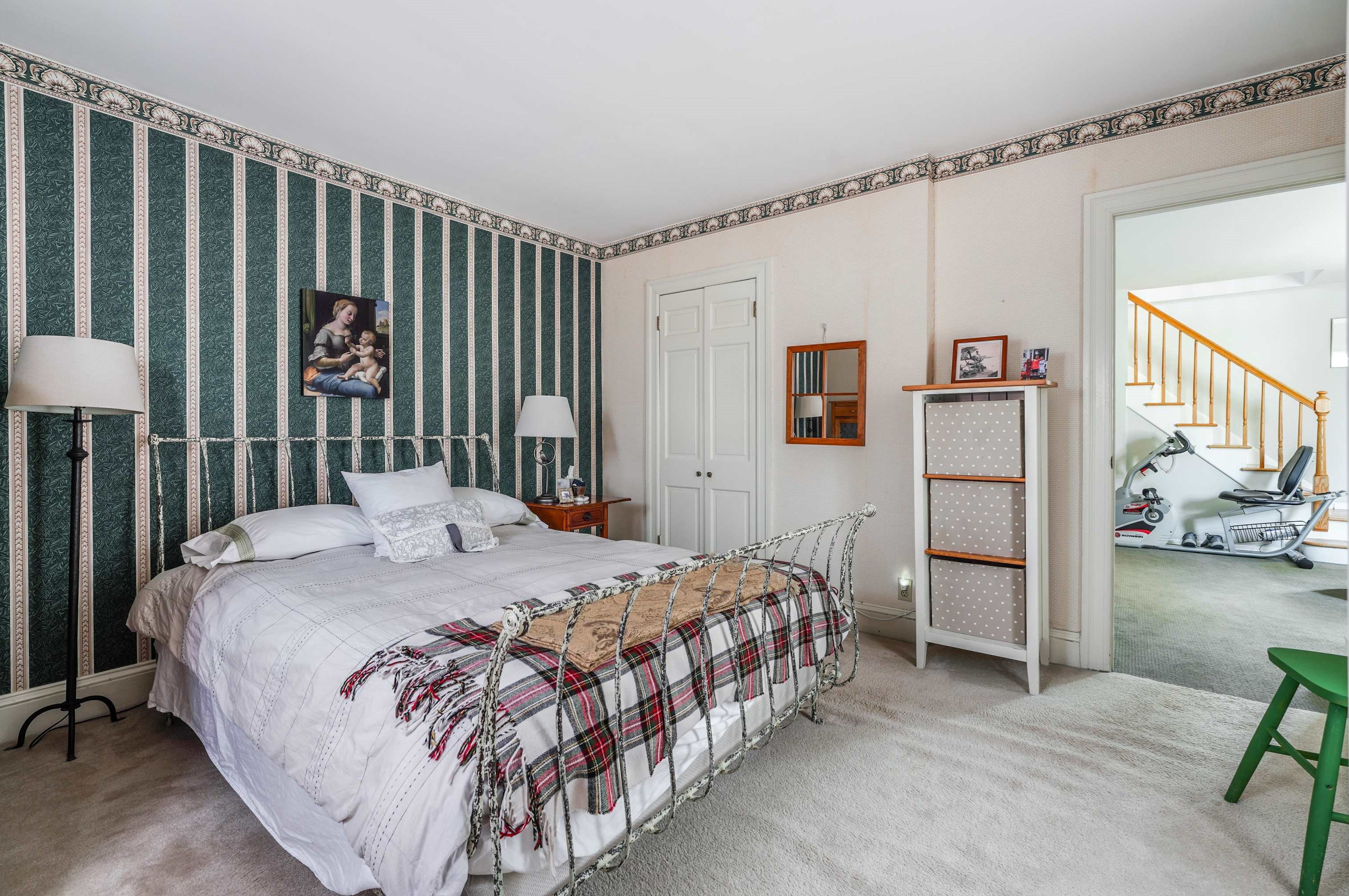 953 Avenue C, Bayonne NJ  07002-2439 exterior