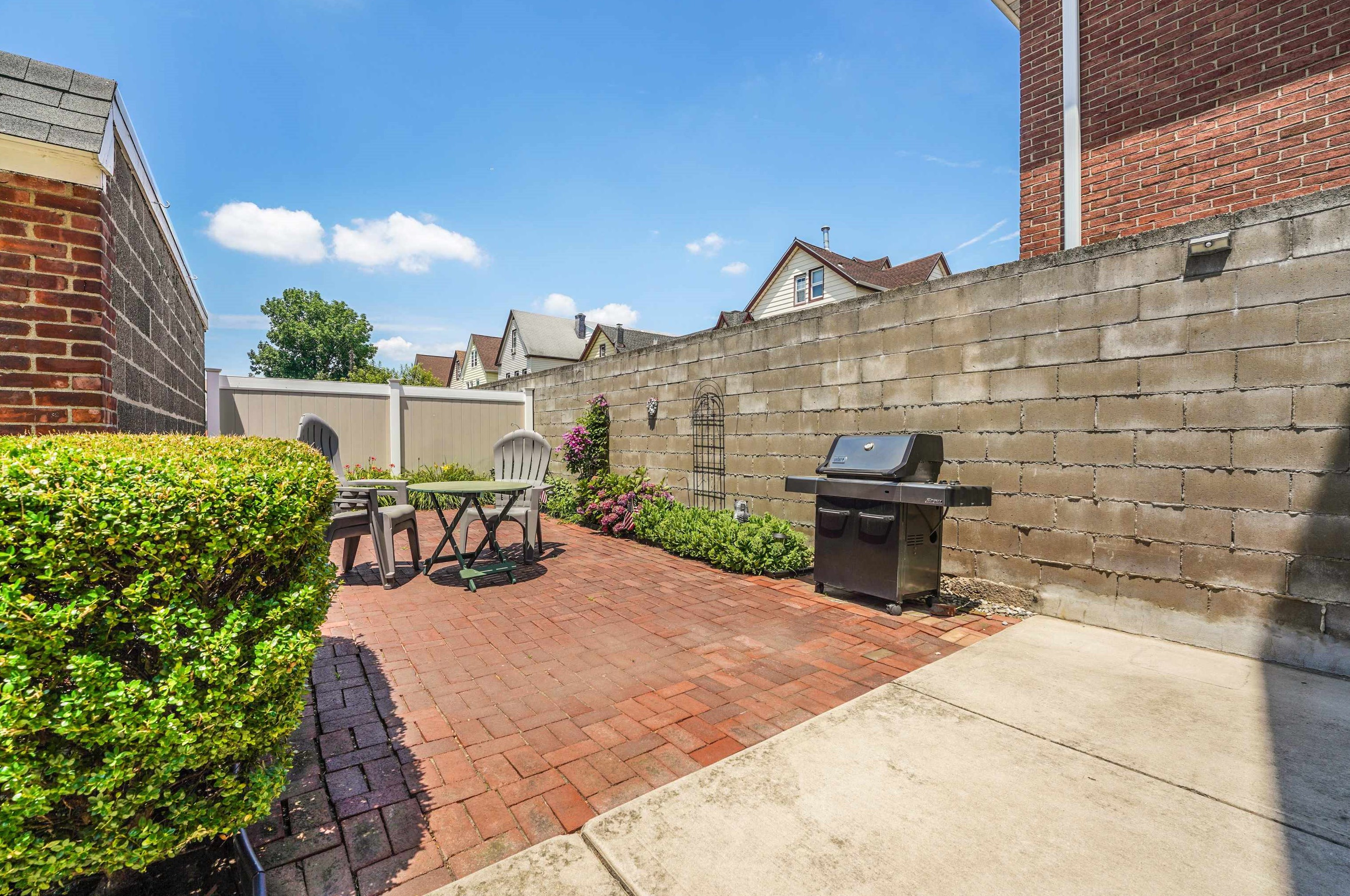 953 Avenue C, Bayonne NJ  07002-2439 exterior