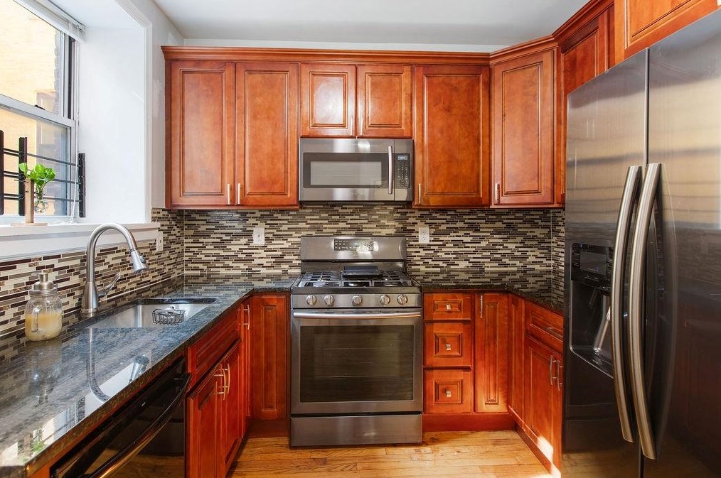 149 Grant Ave, Jersey City NJ  07305-3517 exterior