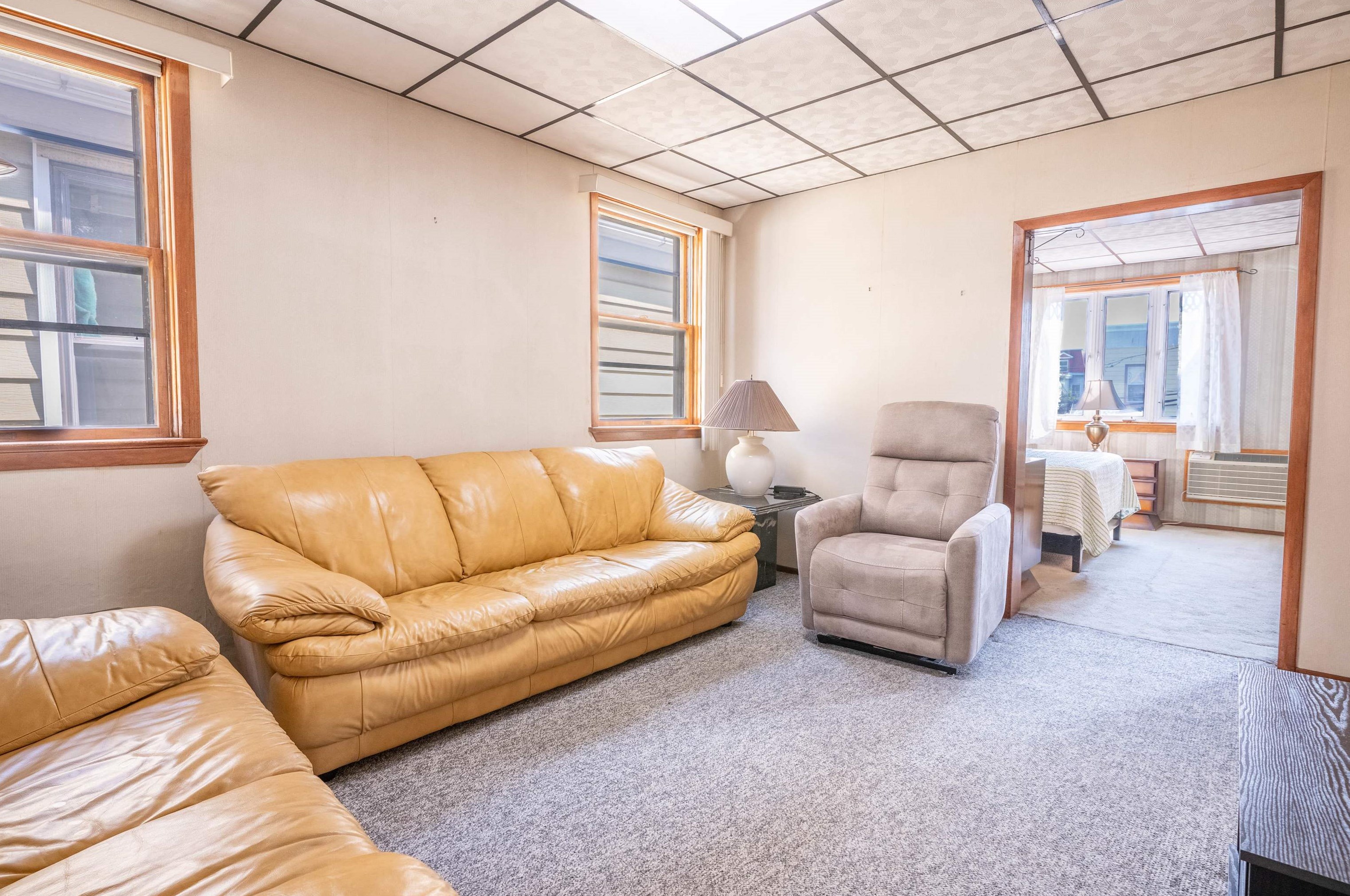 85 West 55th St, Bayonne, NJ 07002