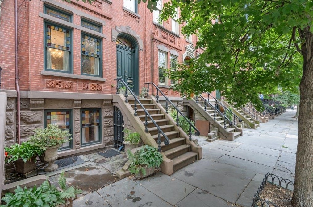 668 Jersey Ave, Jersey City, NJ 07302-2016