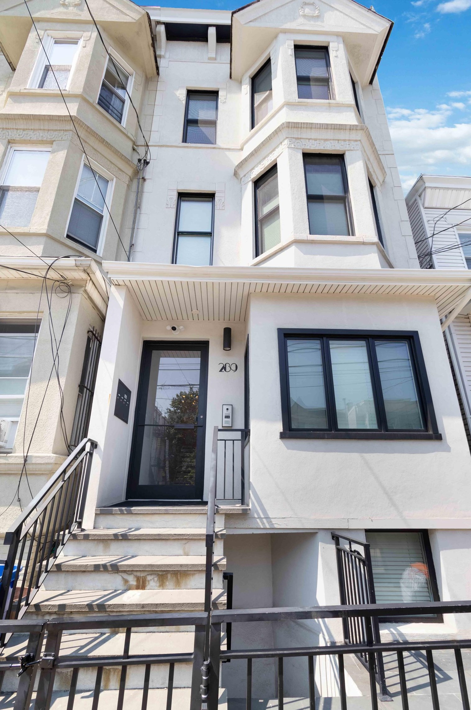 289 Webster Ave #3, Jersey City, NJ 07307