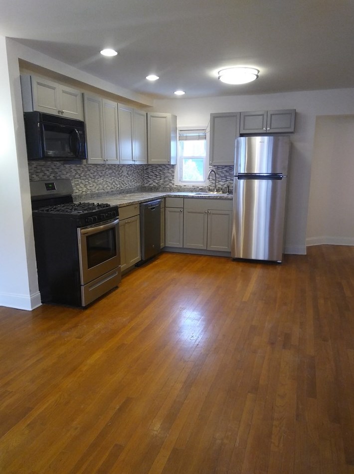 279 7th St #1, Jersey City, NJ 07302