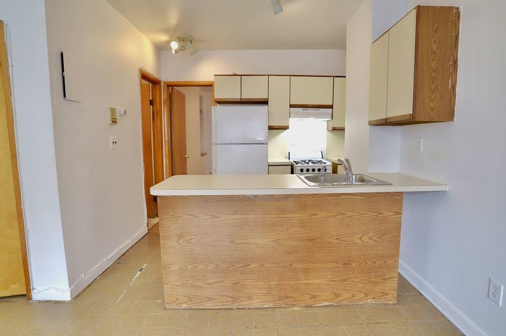 1093 Summit Ave #101, Jersey City, NJ 07307