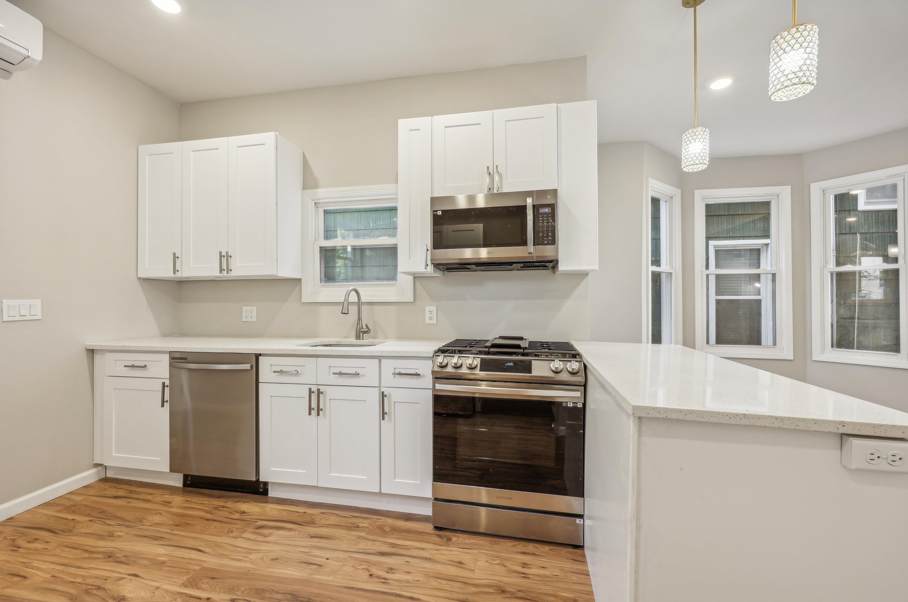 40 Armstrong Ave, Jersey City NJ 07305-4002 exterior