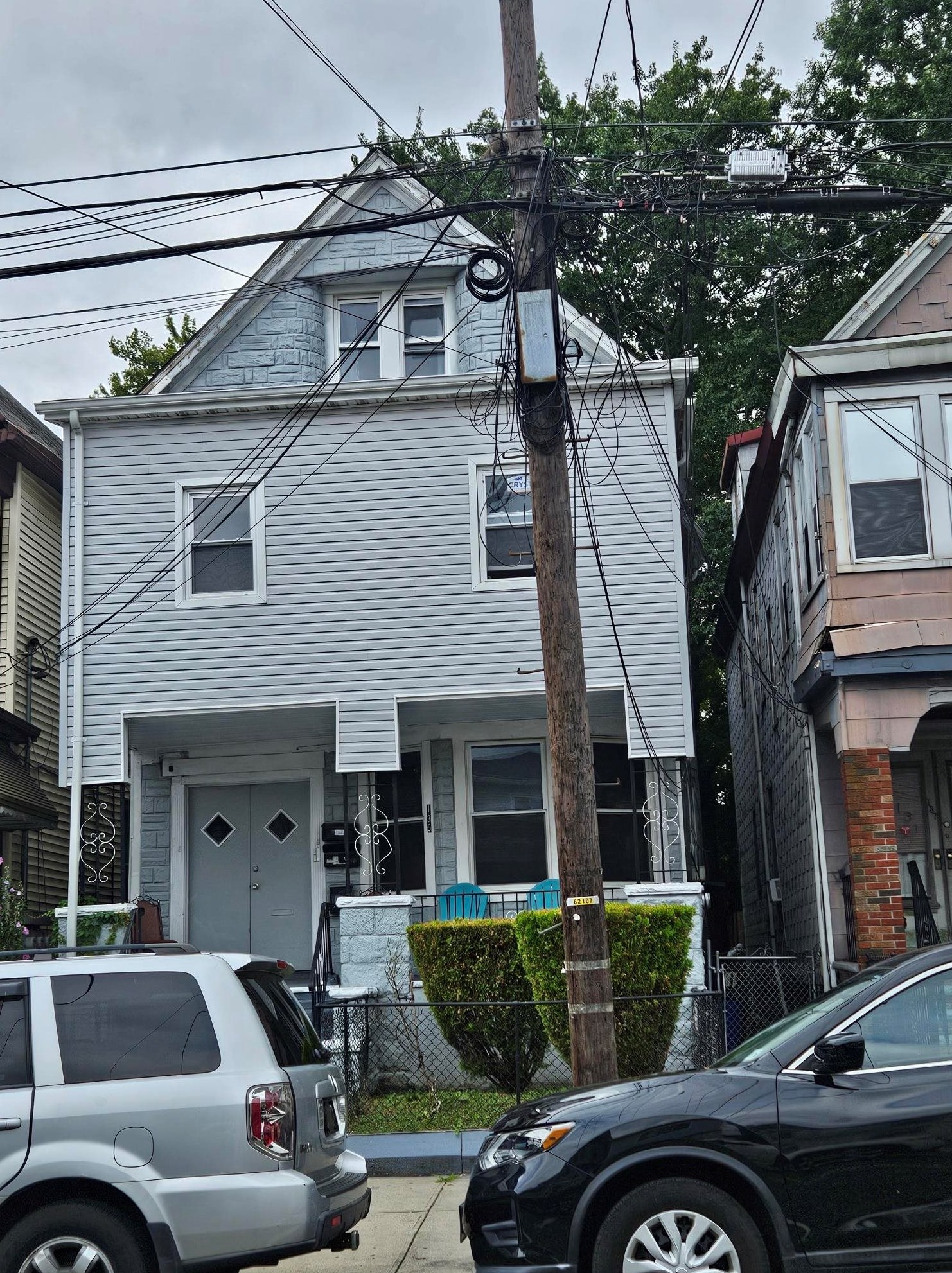 135 Wegman Pkwy, Jersey City, NJ 07305-3314