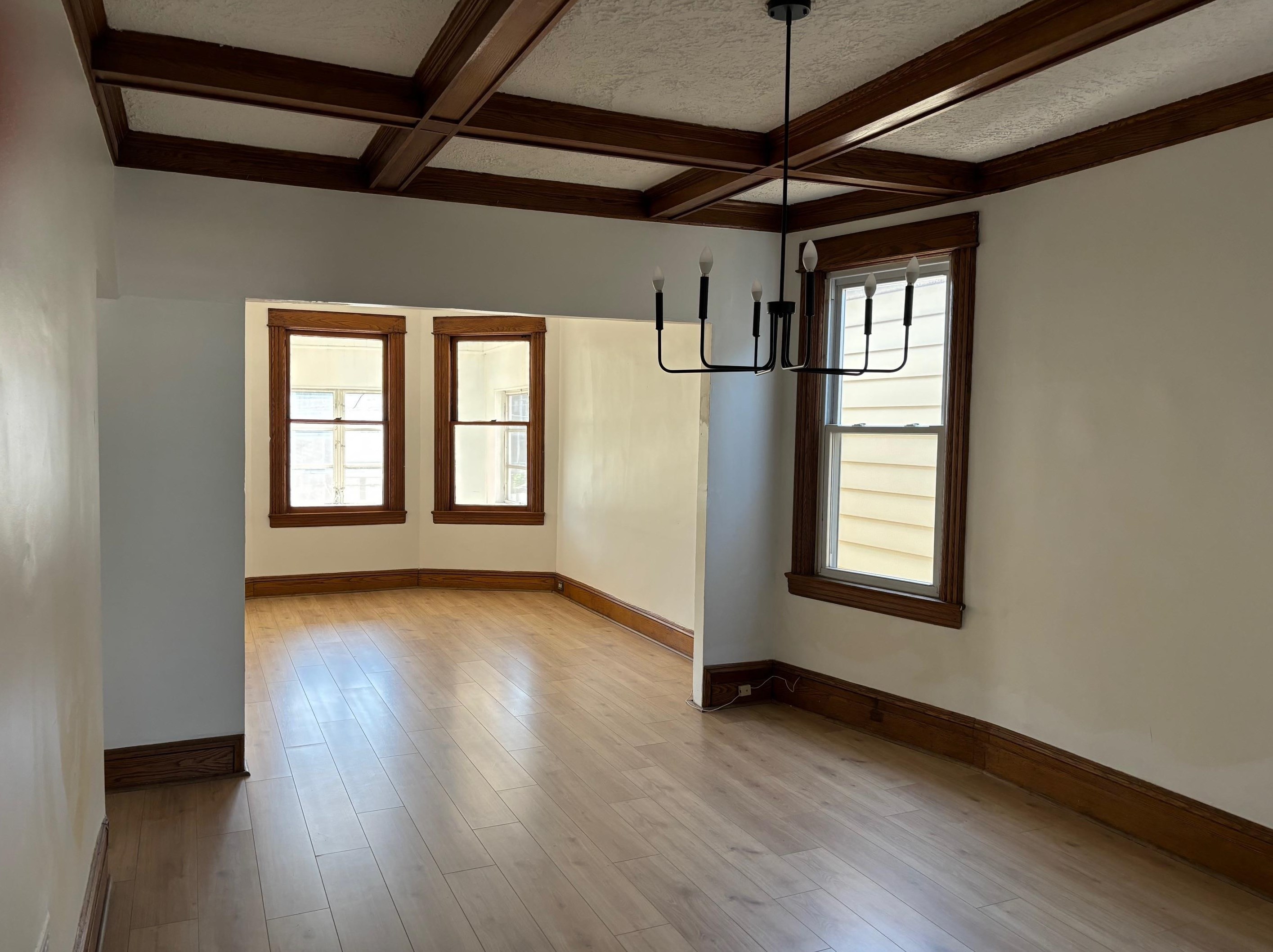101 W 54th St #2, Bayonne, NJ 07002