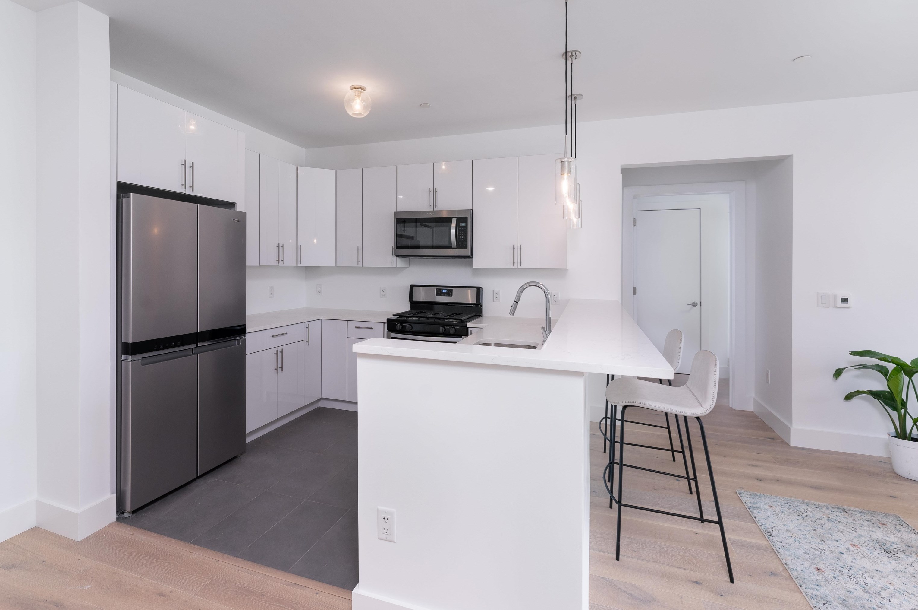 8621 River Rd #6c, North Bergen, NJ 07047