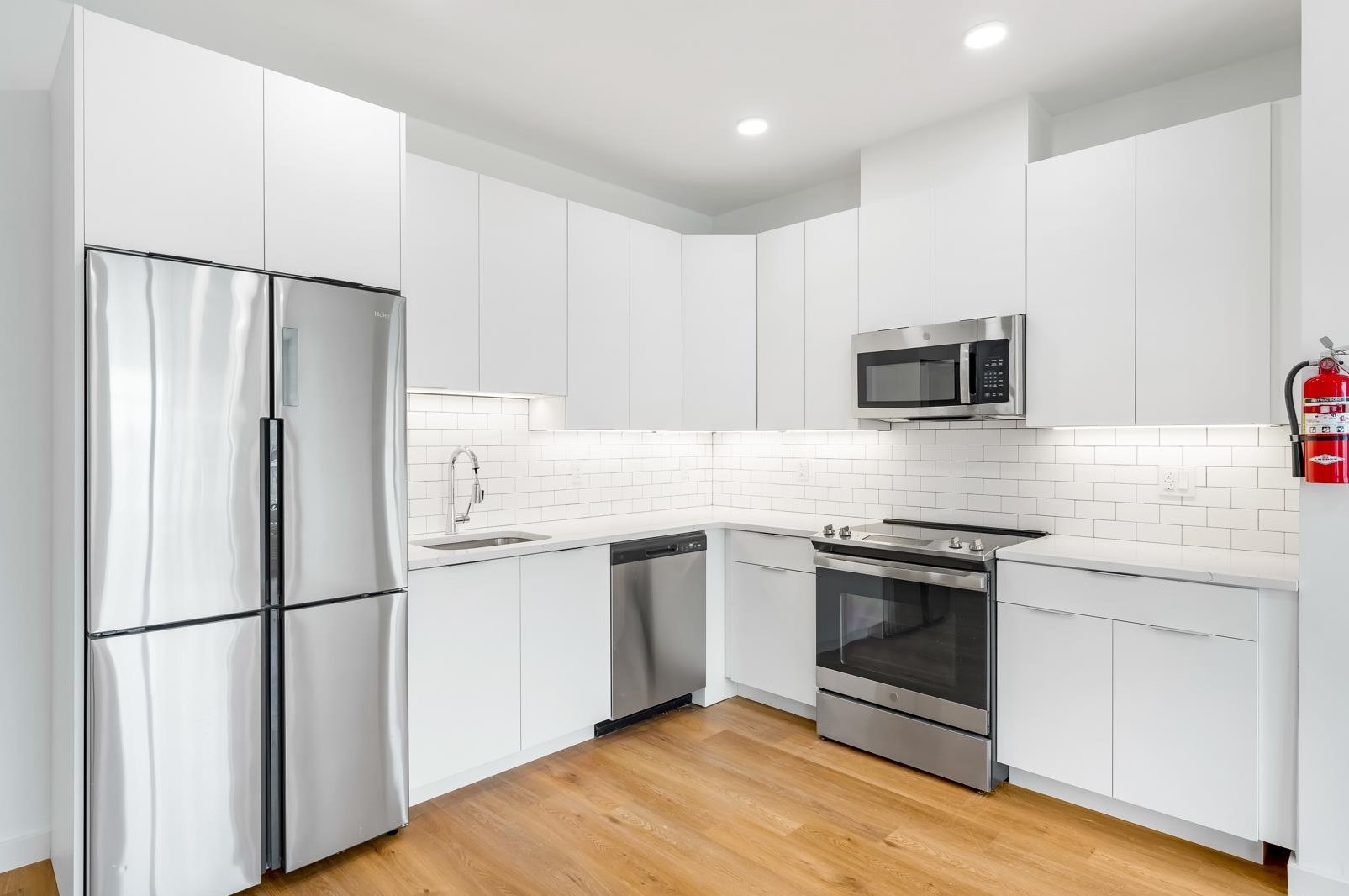 175 W 7th St #510, Bayonne, NJ 07002