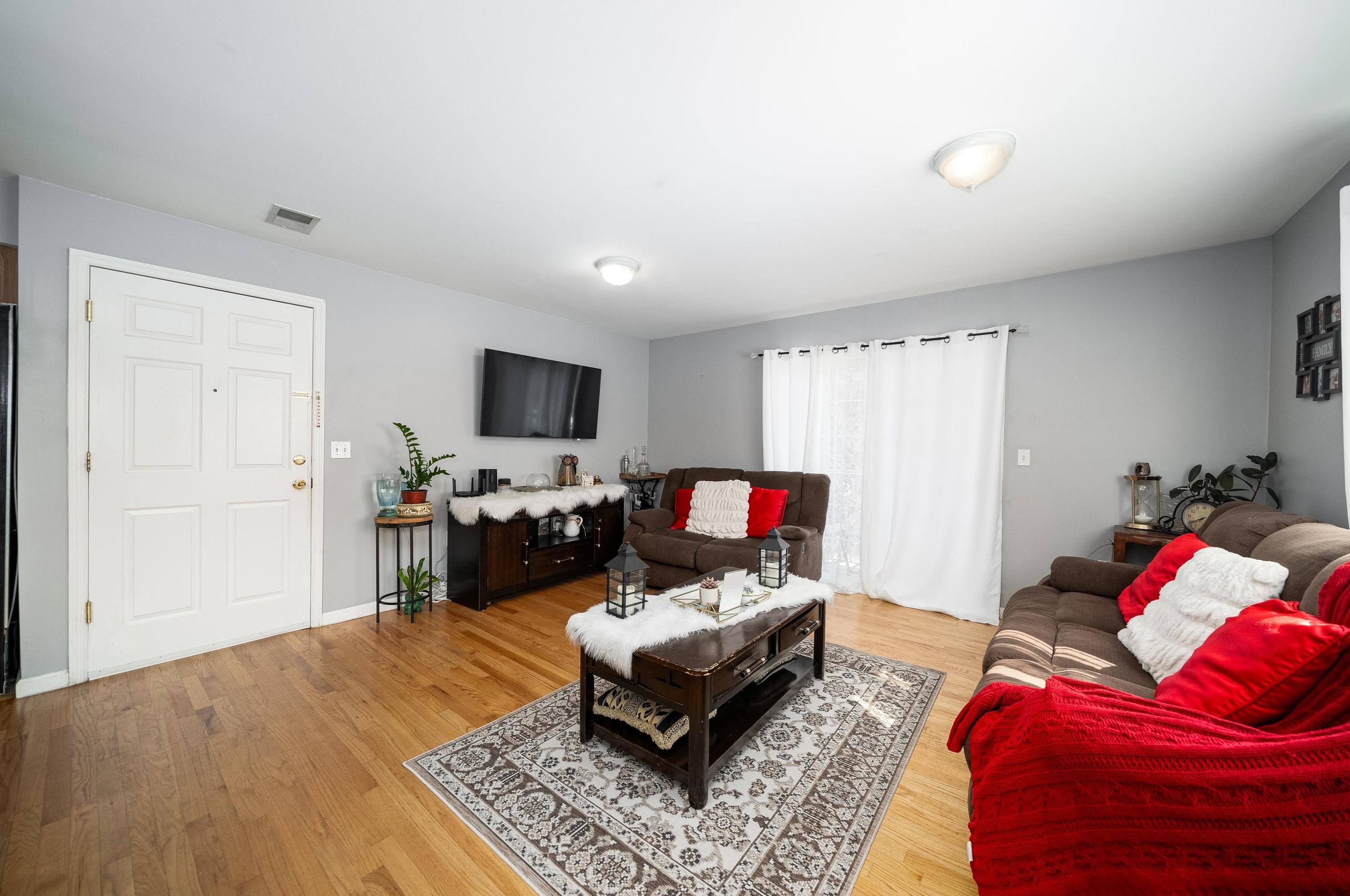 501 New York Ave, Union City, NJ 07087