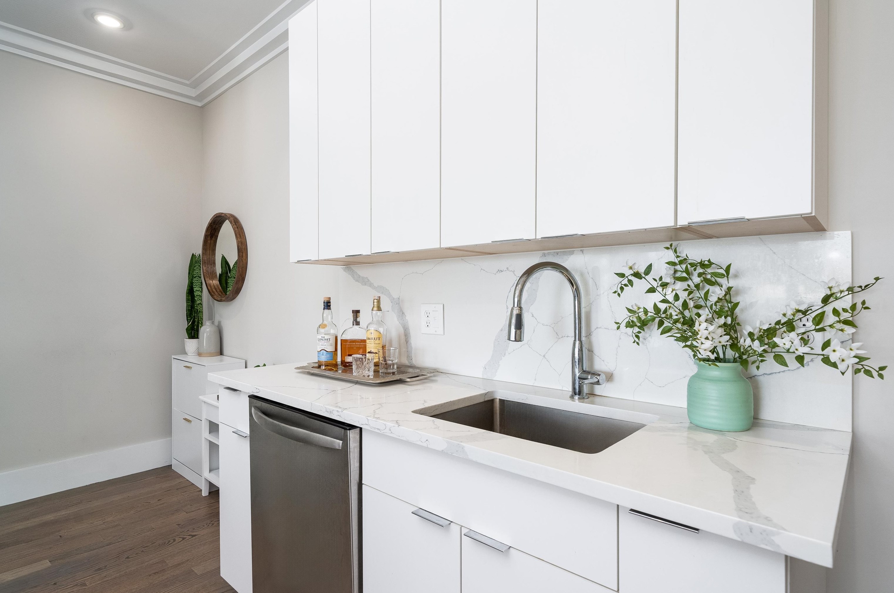 196 Delaware Ave #2, Jersey City, NJ 07306