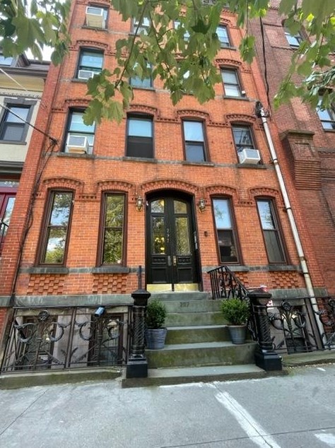 297 Pavonia Ave, Jersey City, NJ 07302-1541
