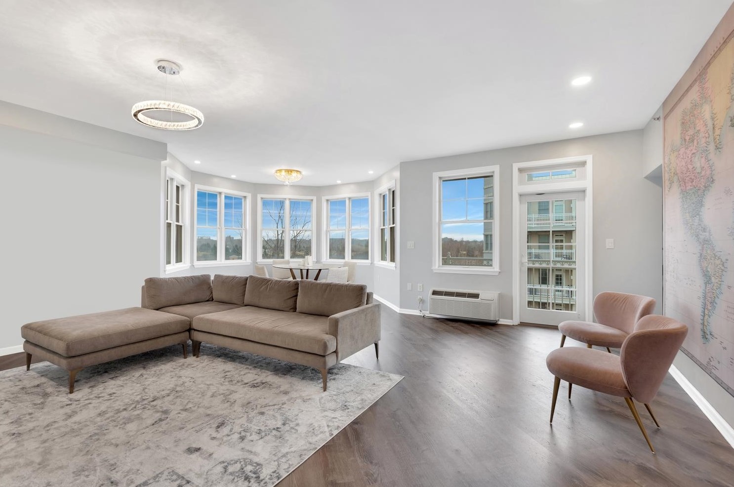 4 Constellation Pl #310, Jersey City, NJ 07305