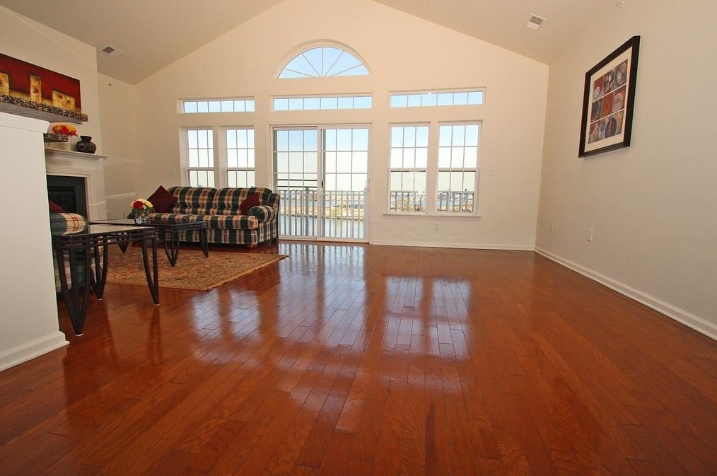 50 Lyon Ct, Jersey City, NJ 07305-5510