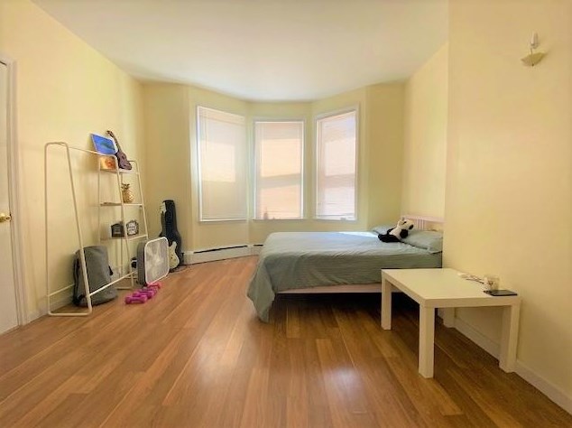 160 Hopkins Ave, Jersey City, NJ 07306-2515