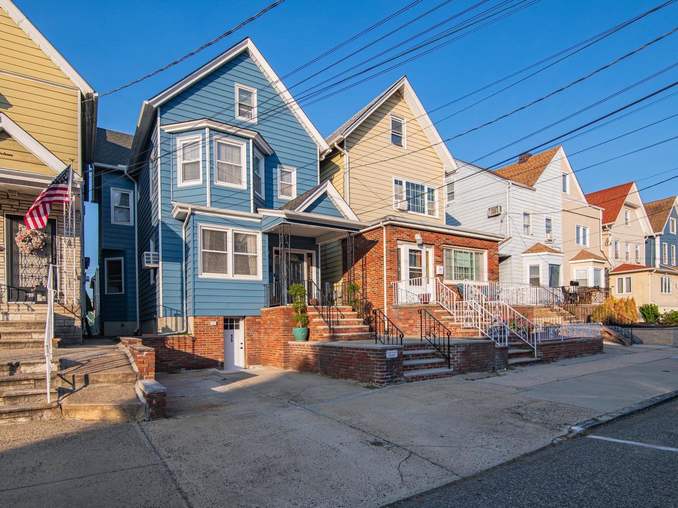 15 E 45th St, Bayonne, NJ 07002