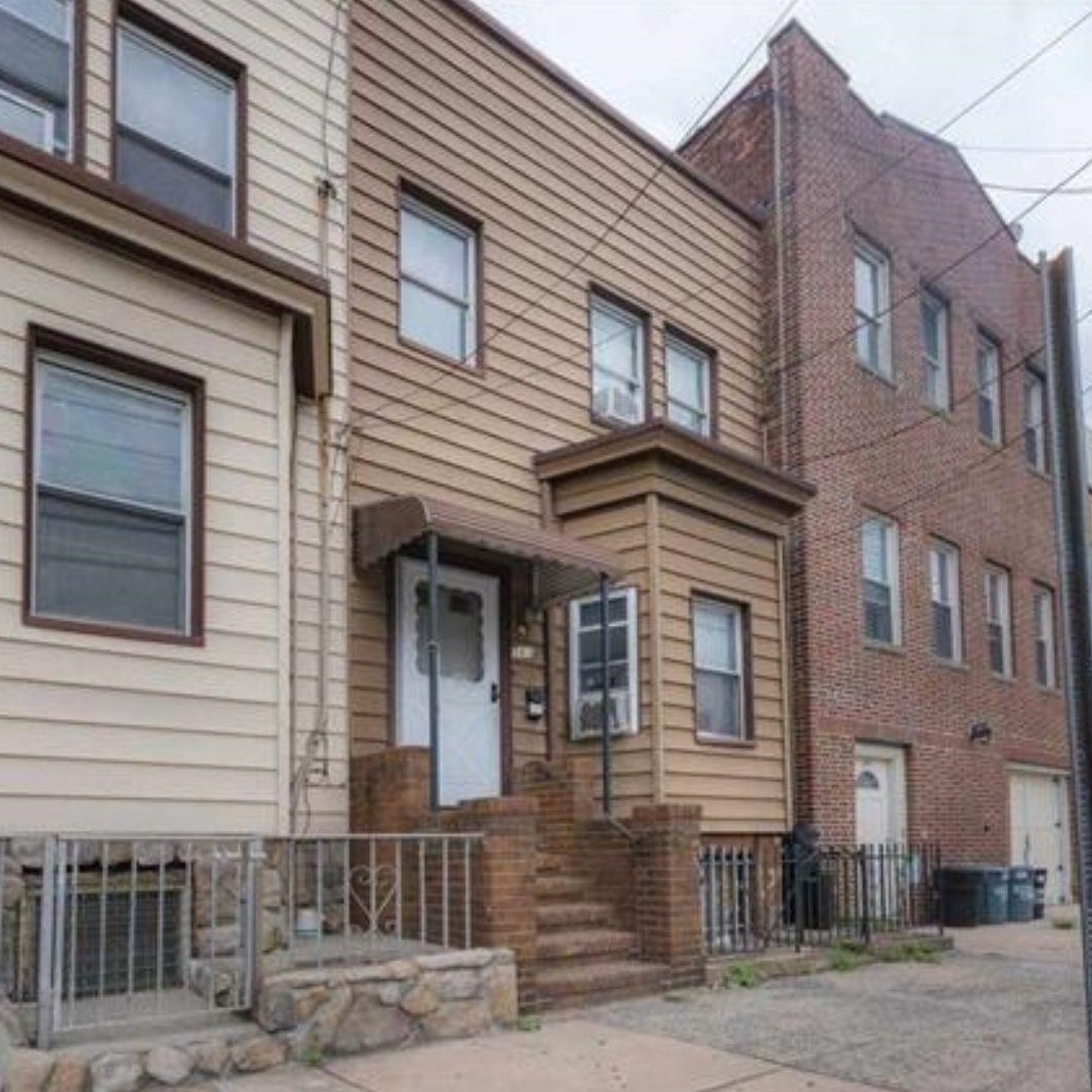 241 Cambridge Ave, Jersey City NJ  07307-1906 exterior