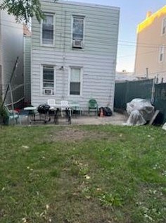 415 26th St, Union City, NJ 07087-4510