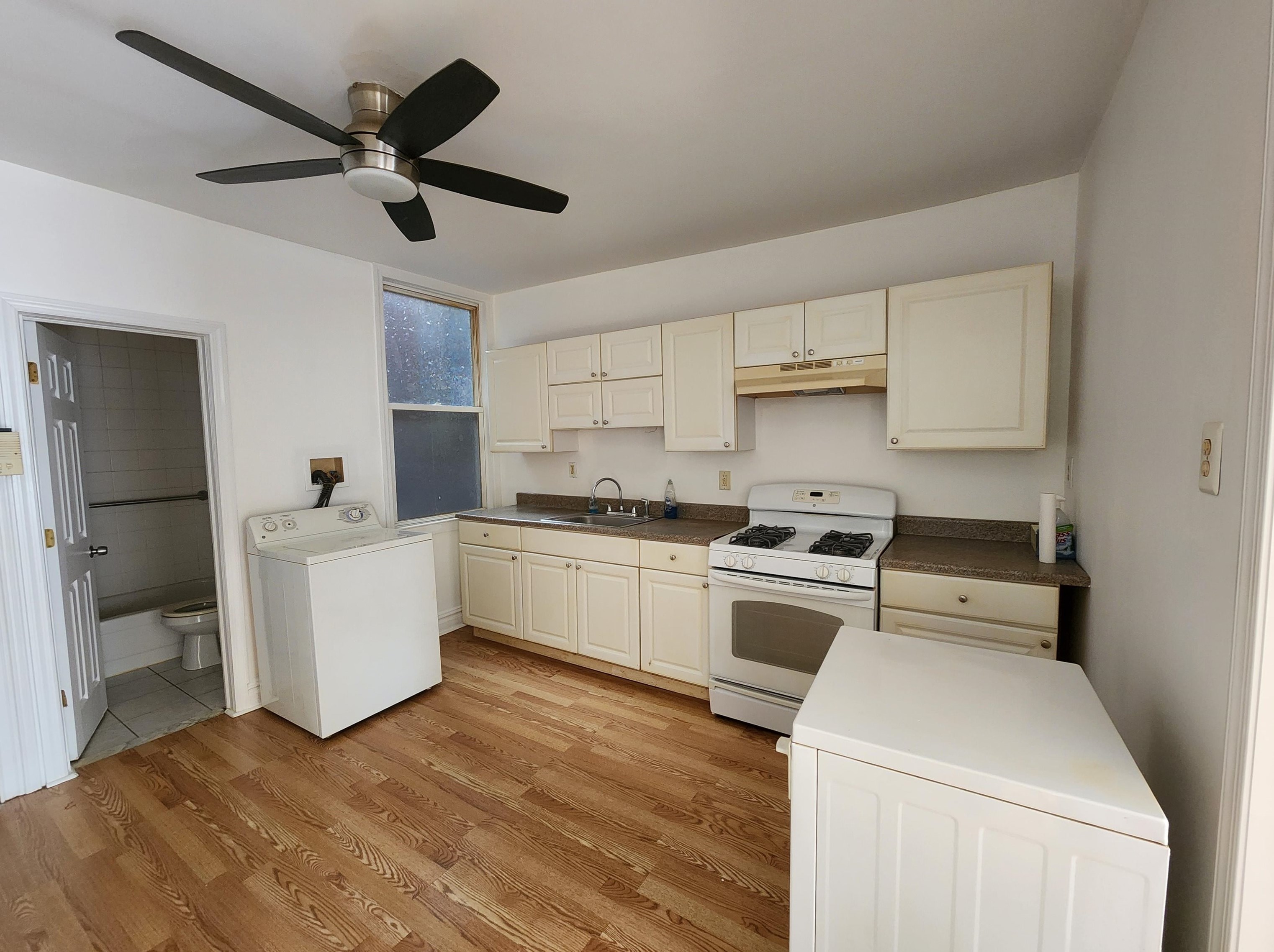 348 Avenue C #2, Bayonne, NJ 07002