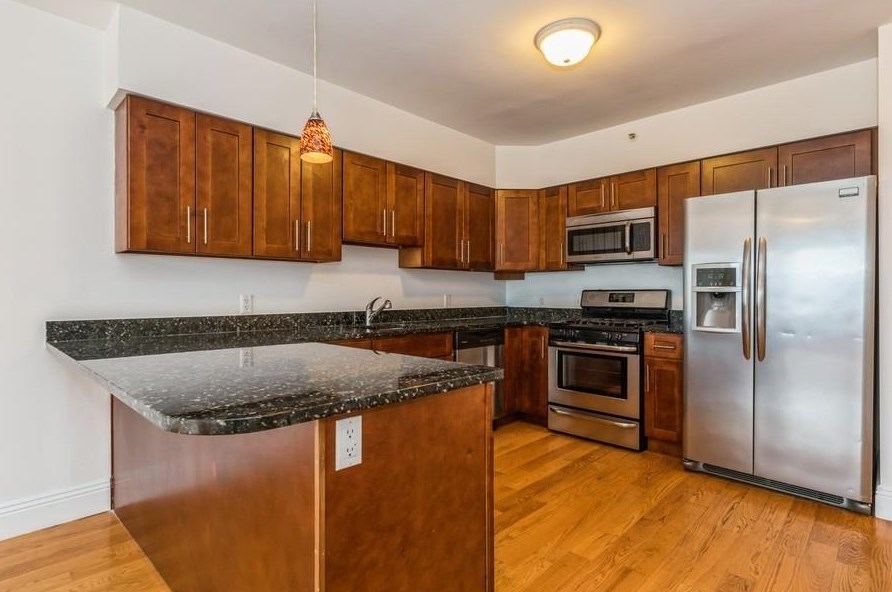 125 43rd St #1002, Union City, NJ 07087