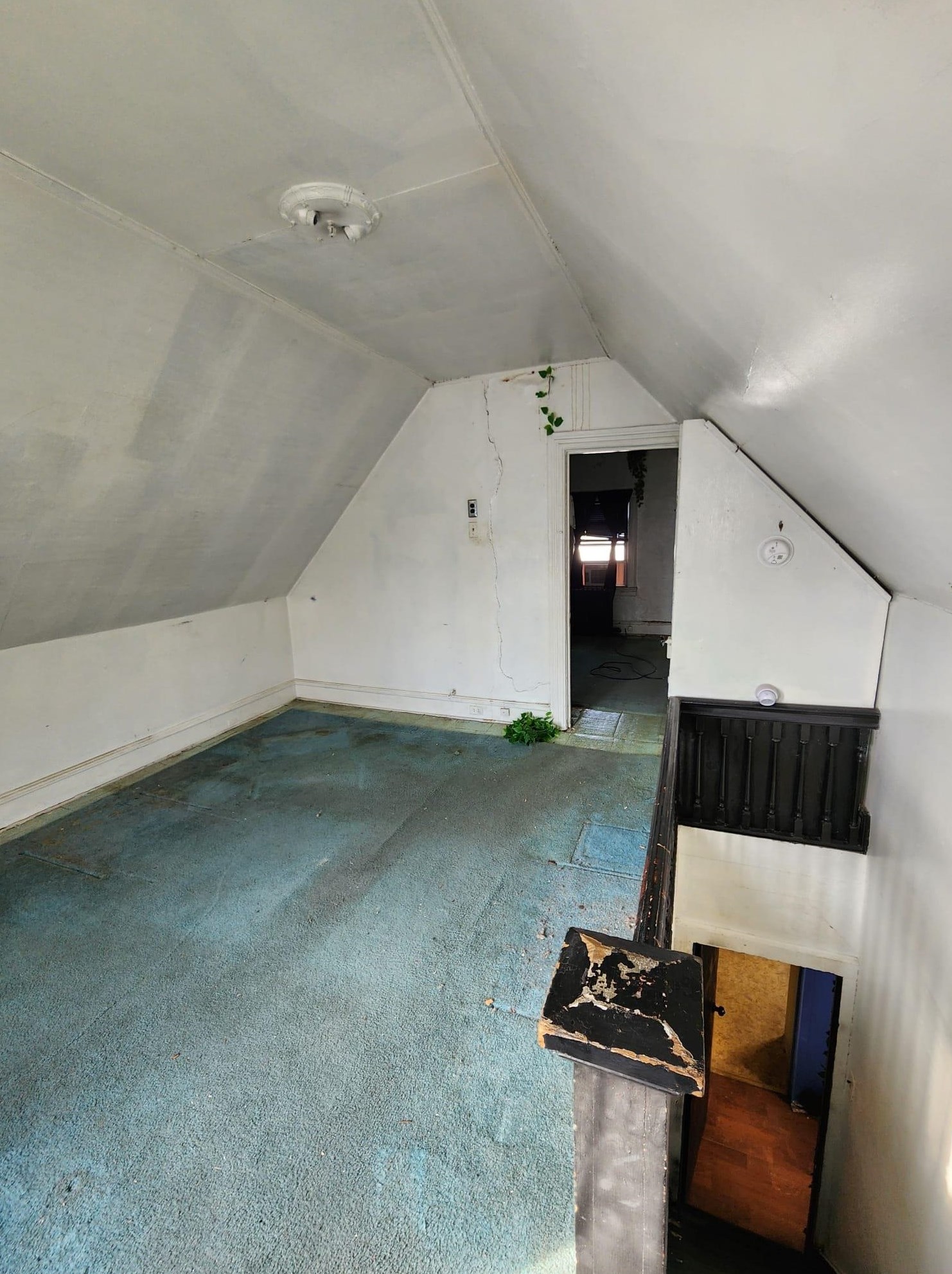 318 Claremont Ave, Jersey City NJ  07305-3622 exterior