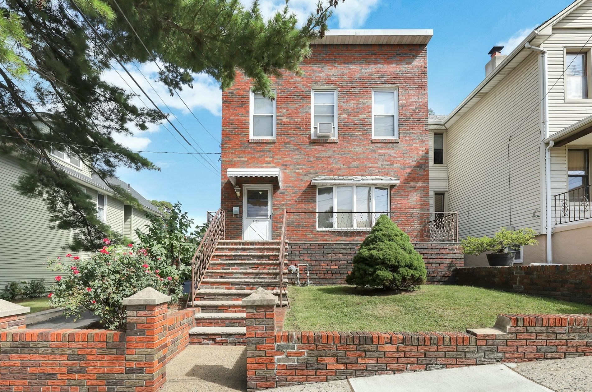 1402 51st St, North Bergen, NJ 07047