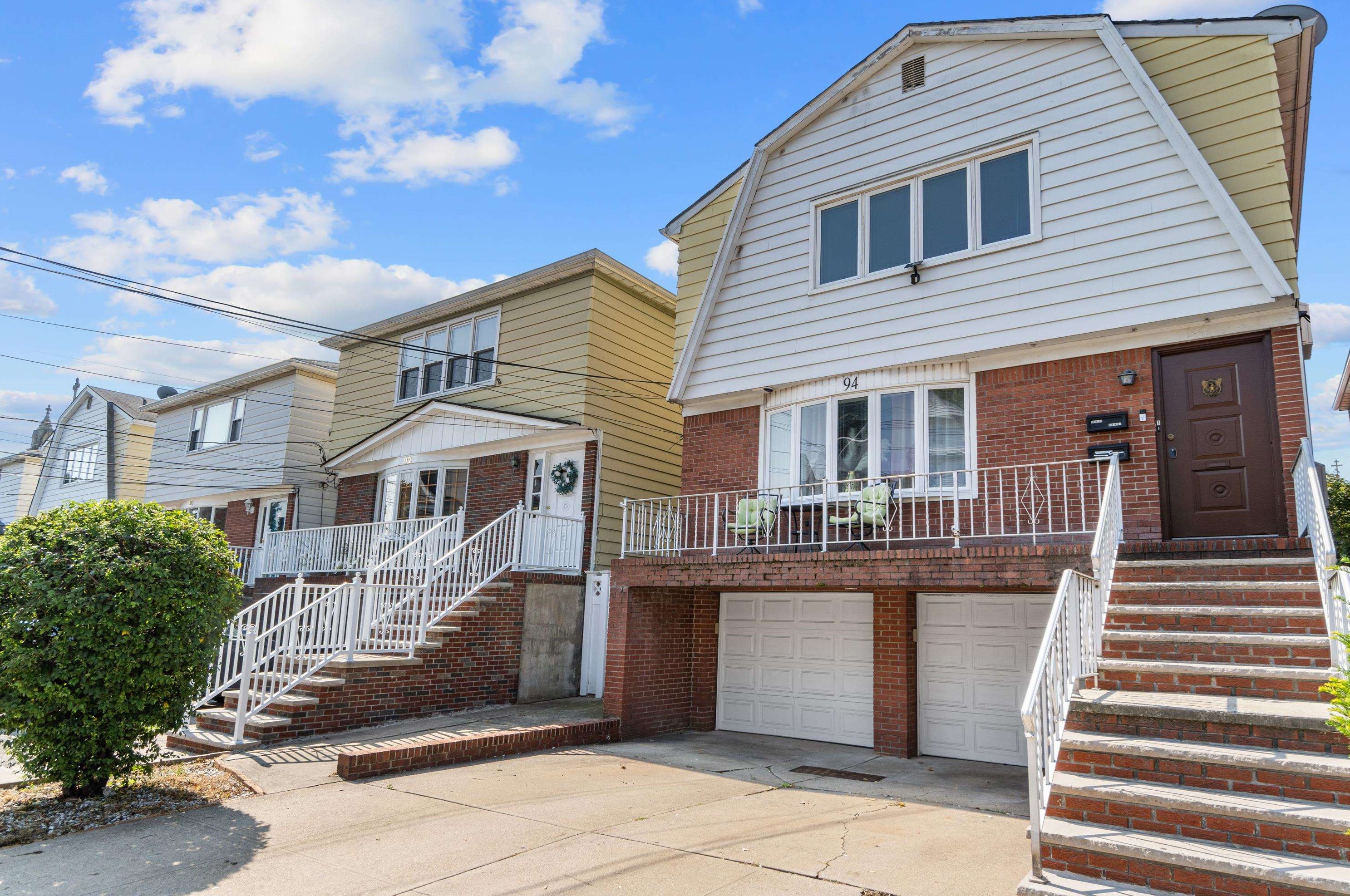 94 W 29th St, Bayonne, NJ 07002
