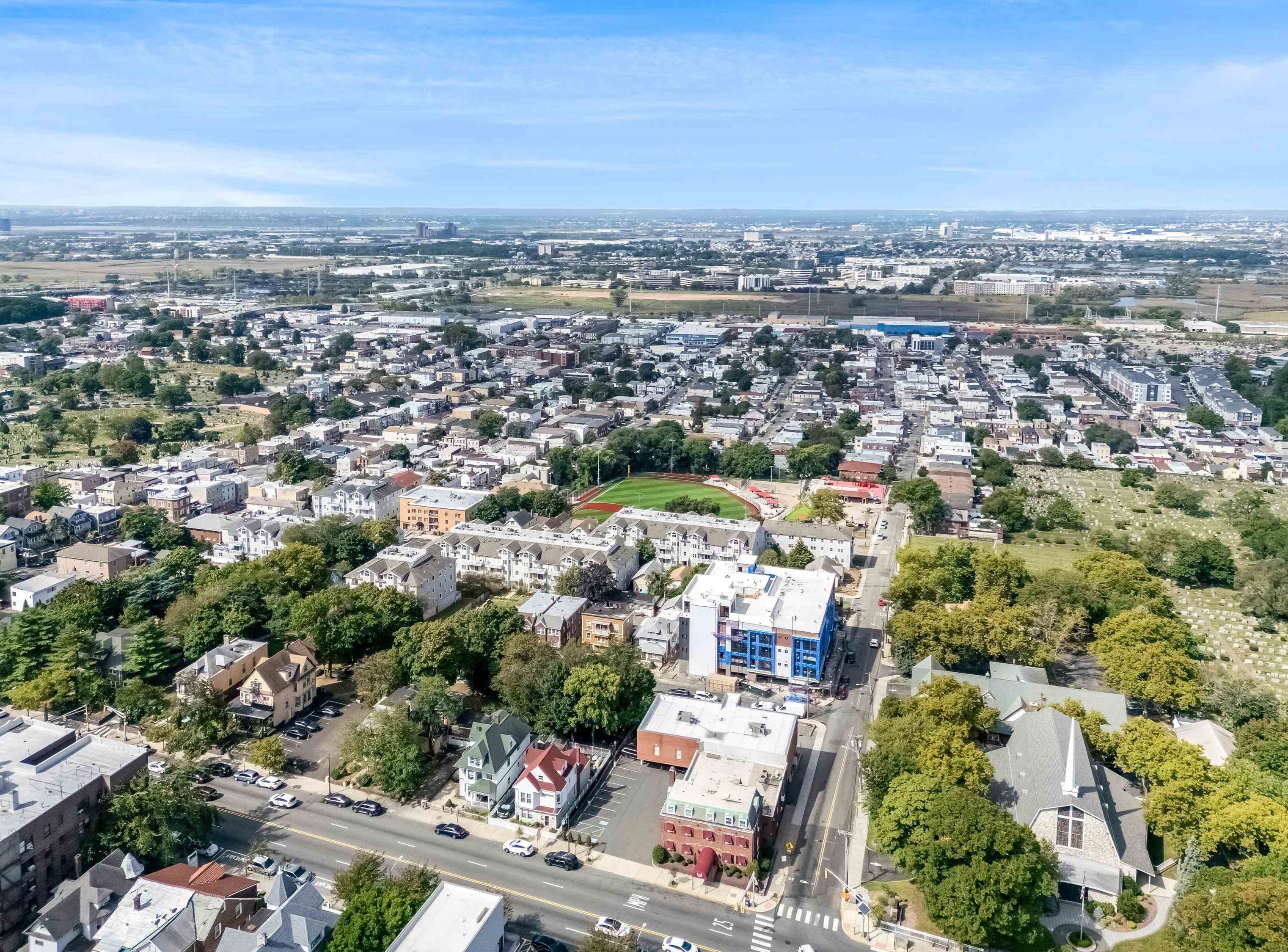 530 47th St, Union City, NJ 07087