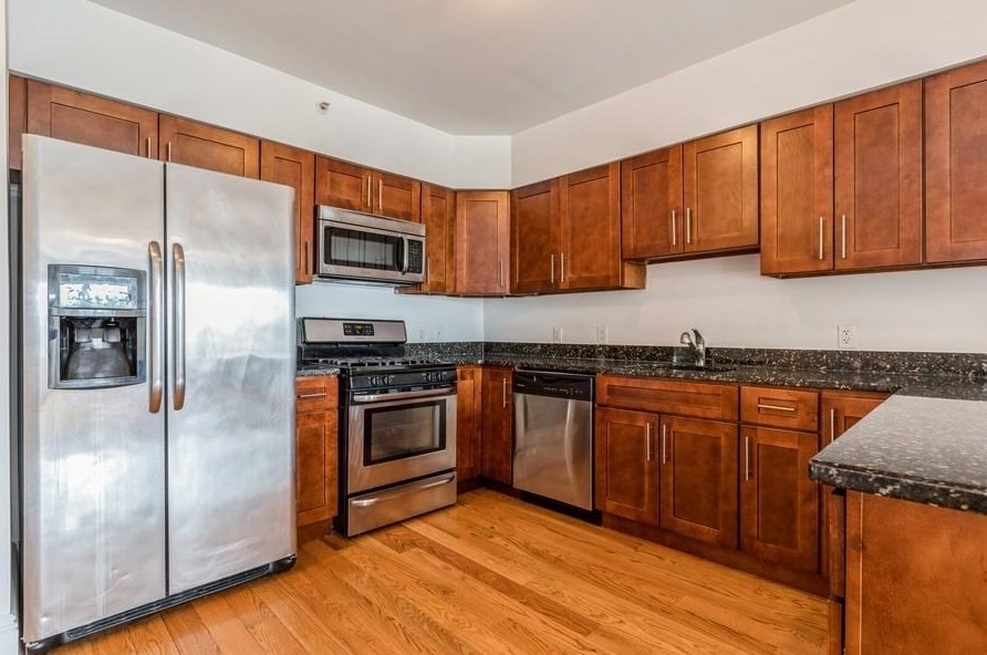 125 43rd St #1003, Union City, NJ 07087
