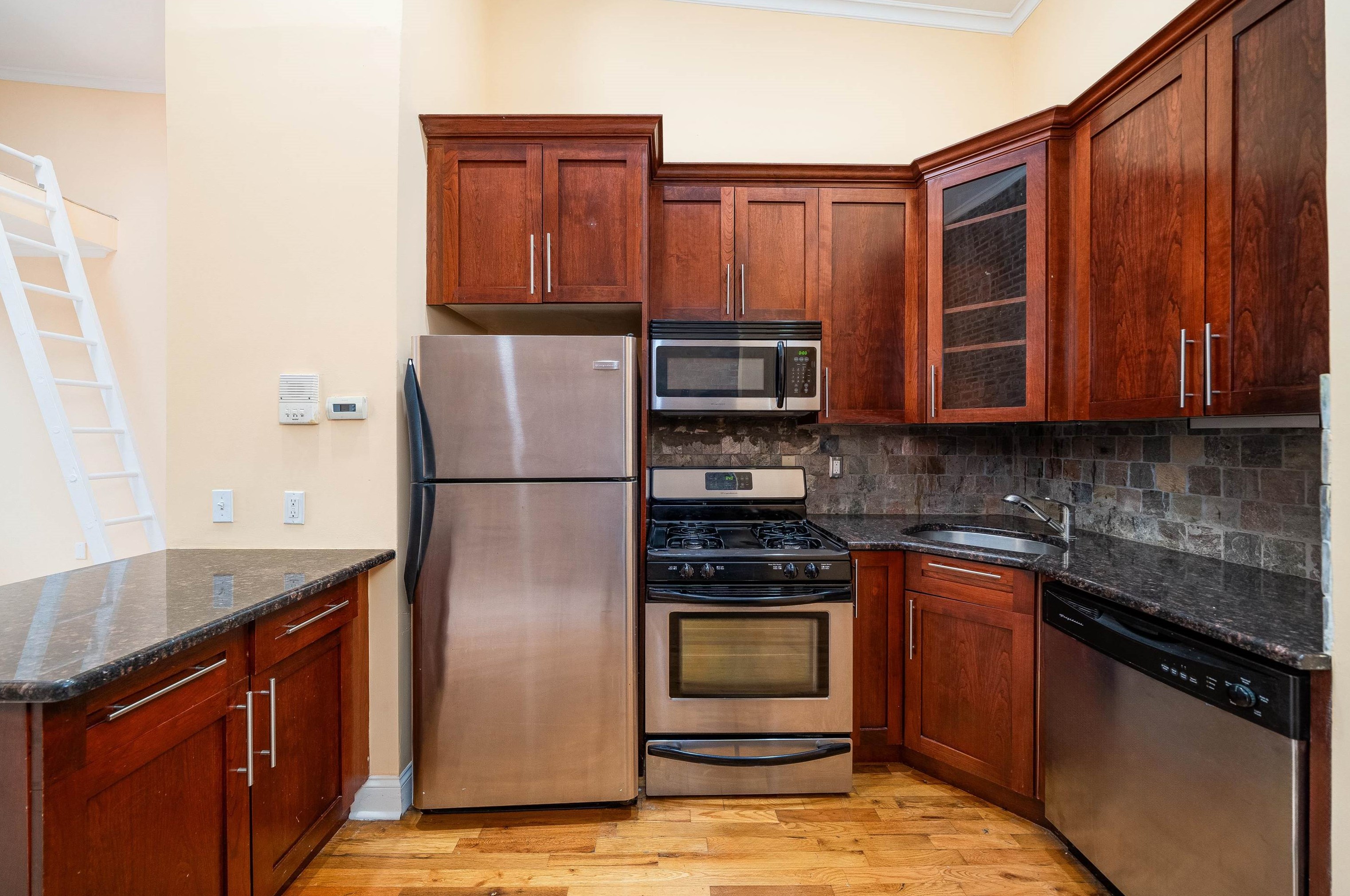 204 Washington St #4b, Jersey City, NJ 07302