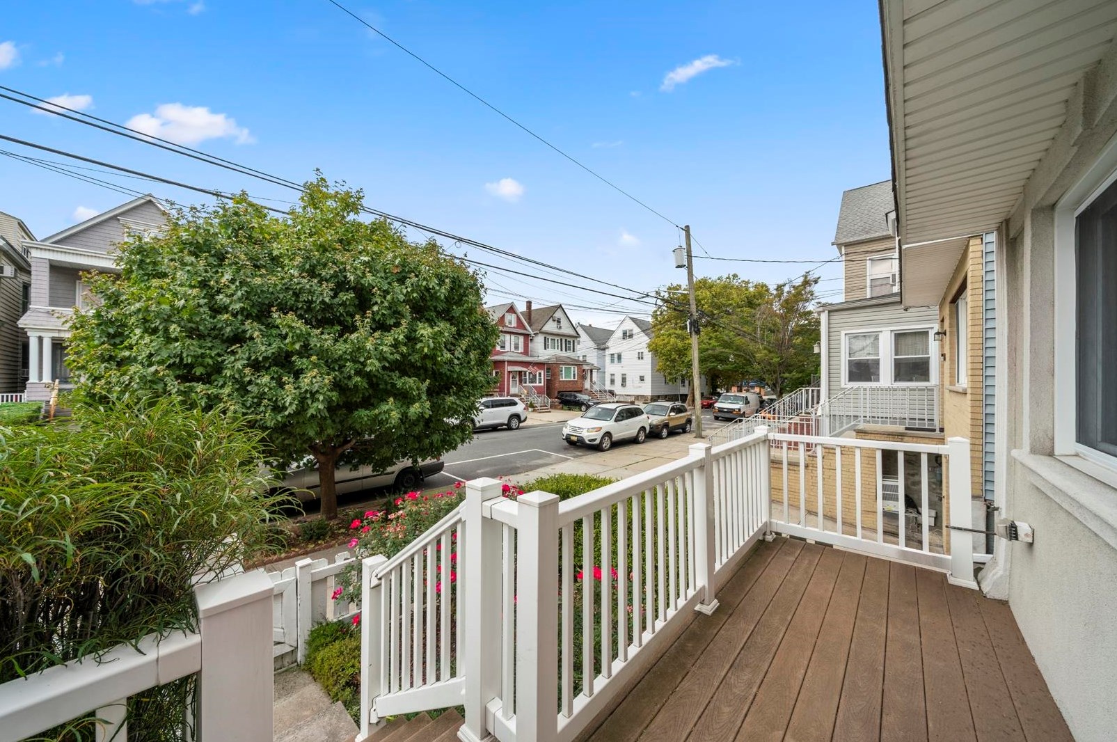 95 W 47th St, Bayonne, NJ 07002