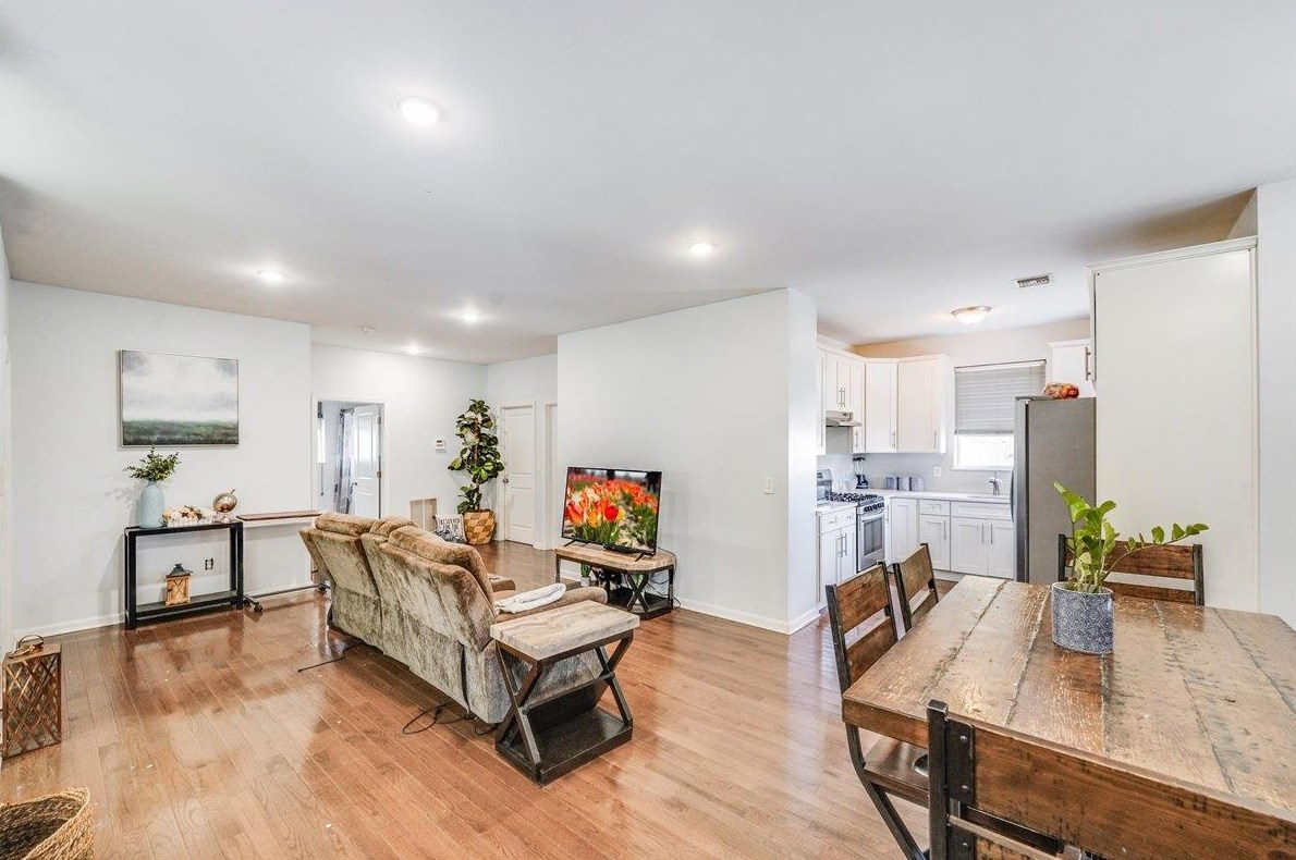 113-115 Trask Ave, Bayonne, NJ 07002