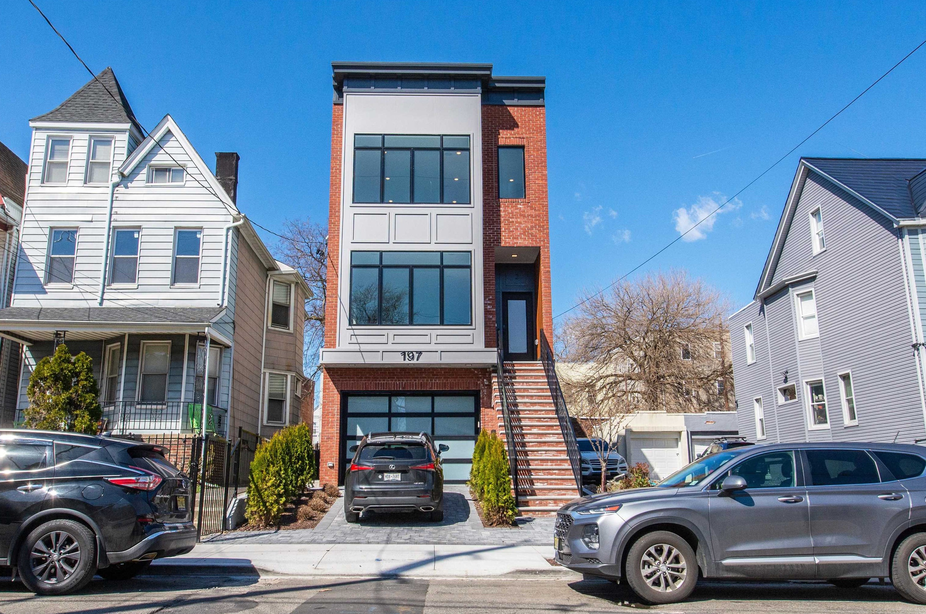 197 Arlington Ave, Jersey City, NJ 07305-4438