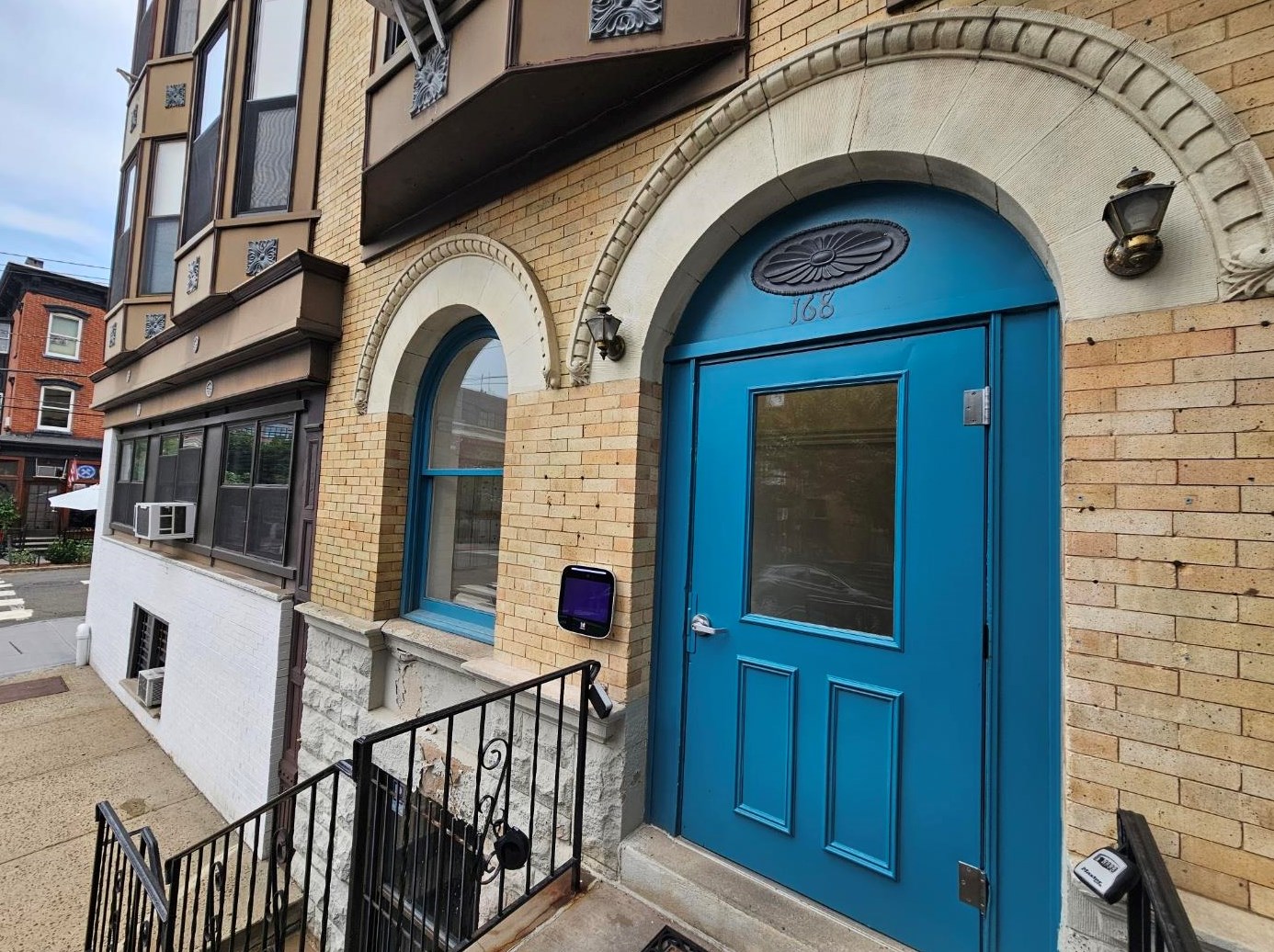 168 Coles St #1a, Jersey City, NJ 07302
