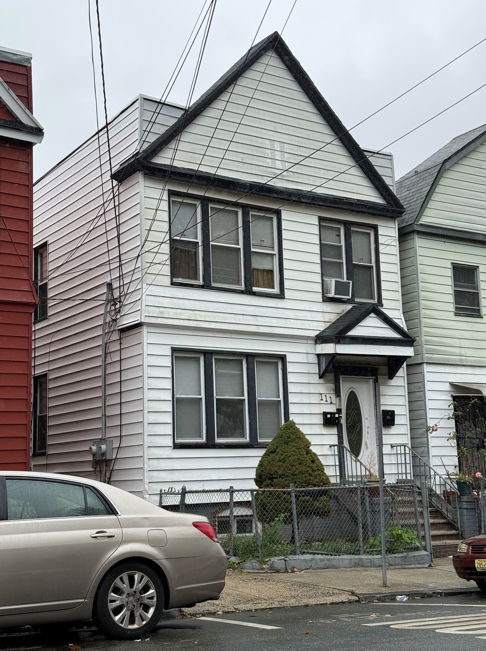 111 Audubon Ave, Jersey City, NJ 07305-1071