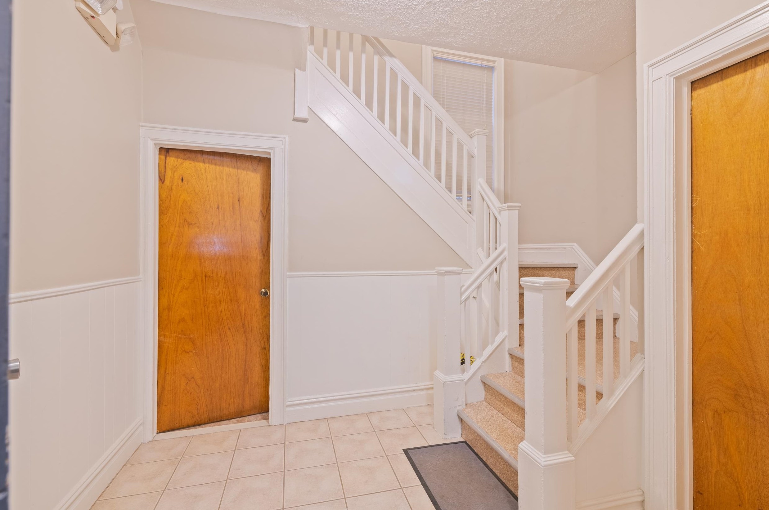 682 Avenue A #3, Bayonne, NJ 07002
