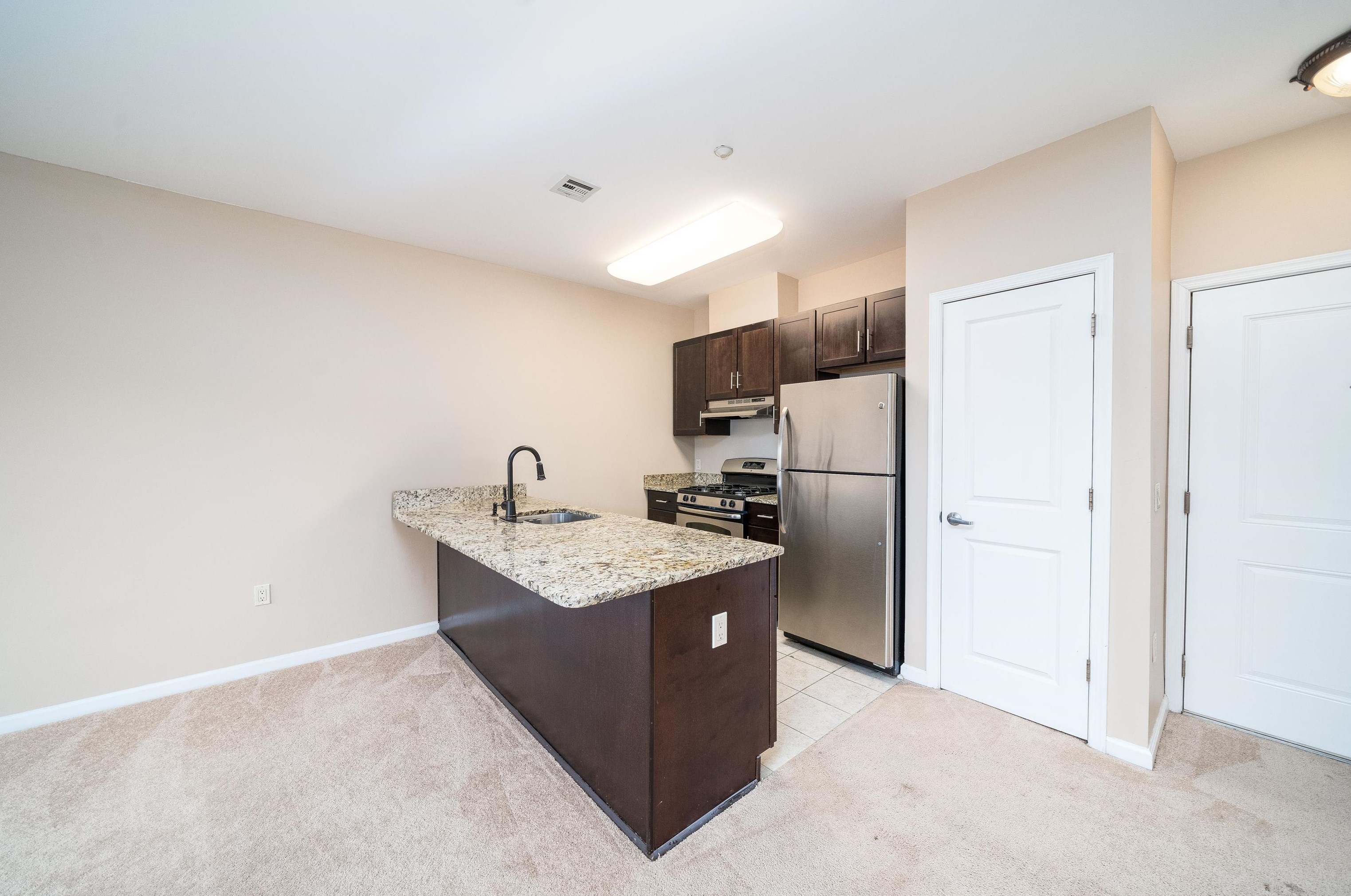 1209 Summit Ave, Jersey City, NJ 07307-3170