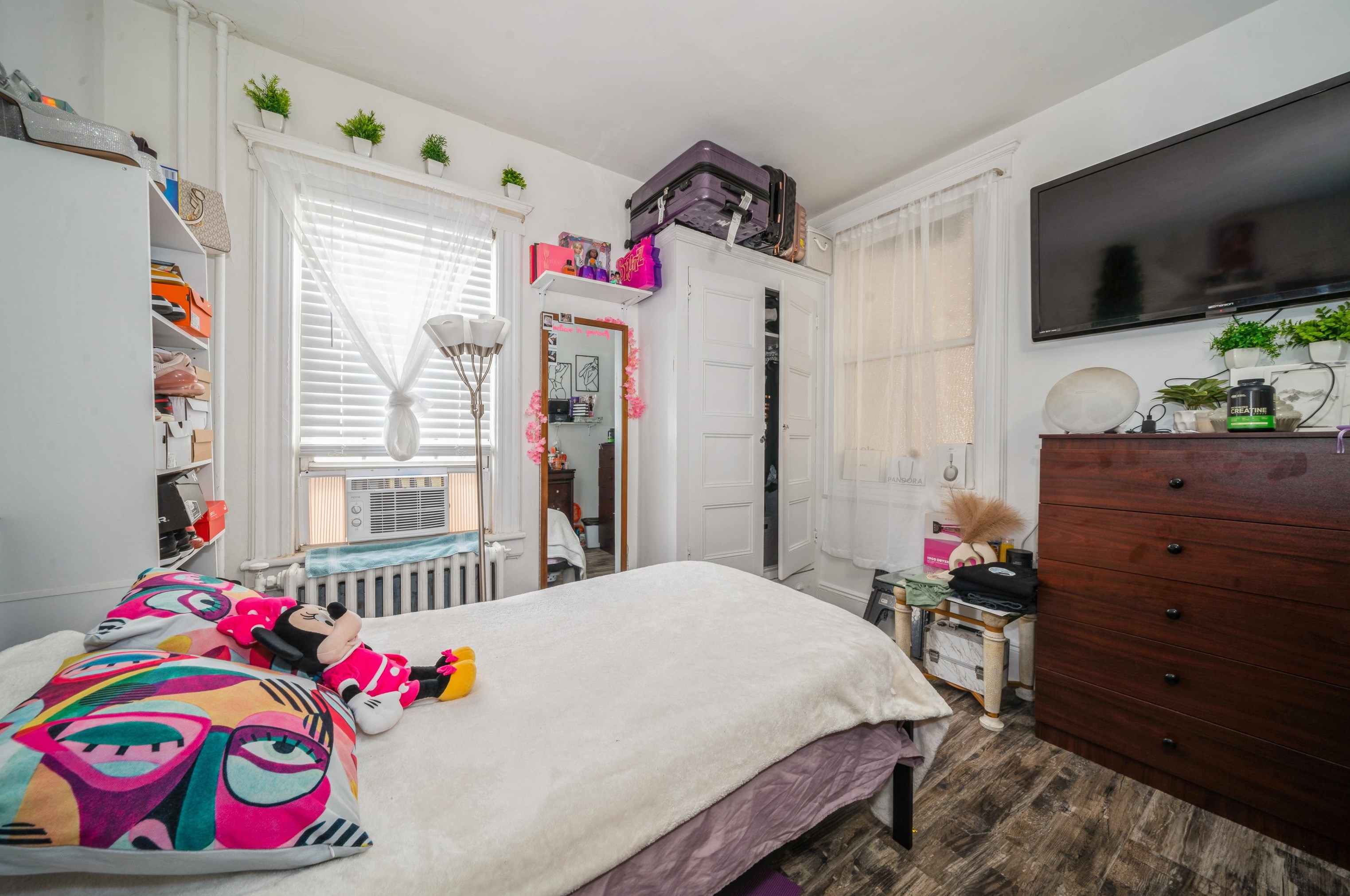 208 Duncan Ave, Jersey City NJ  07306-7002 exterior